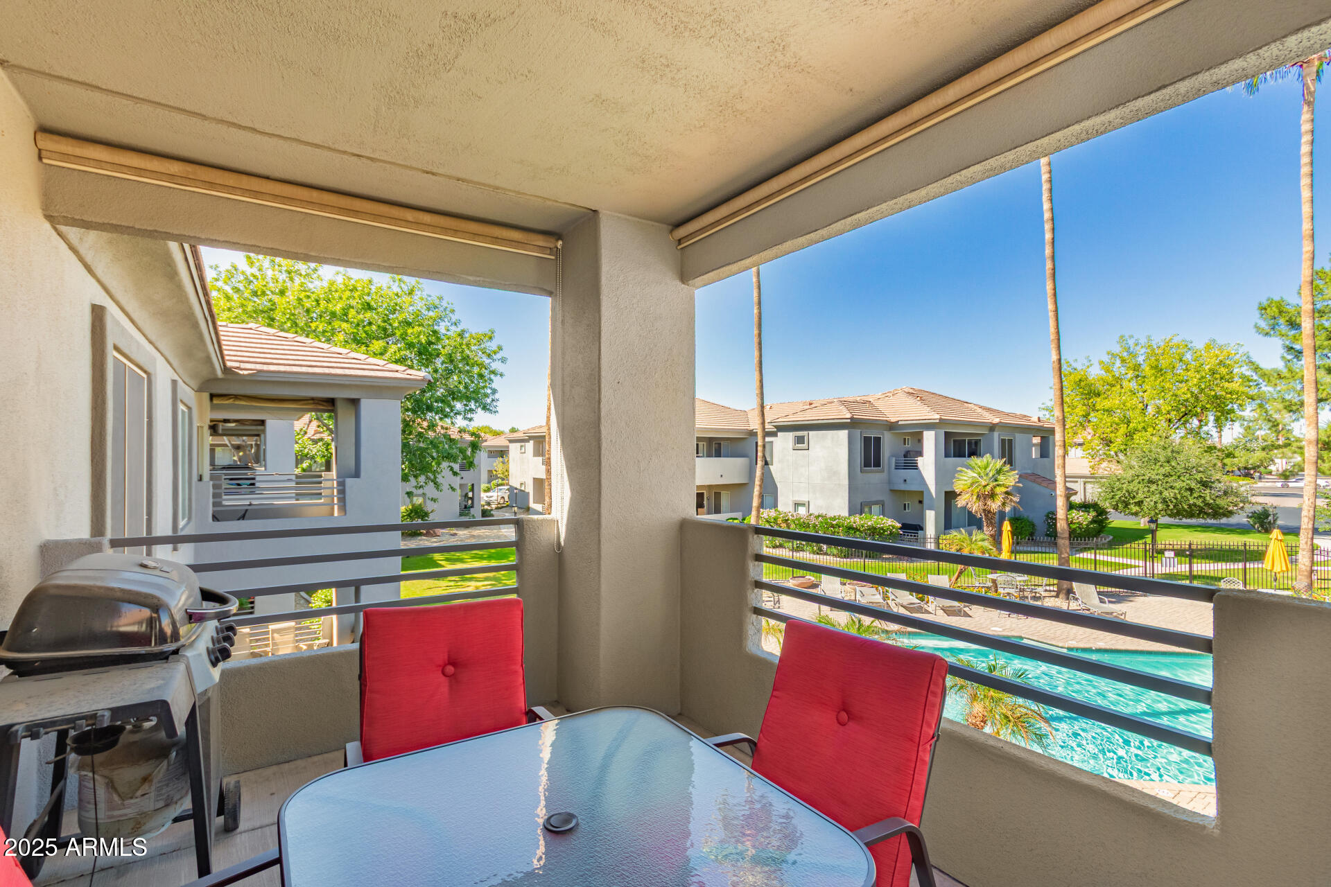 7401 W ARROWHEAD CLUBHOUSE Drive, 2041, Glendale Unit: 2041