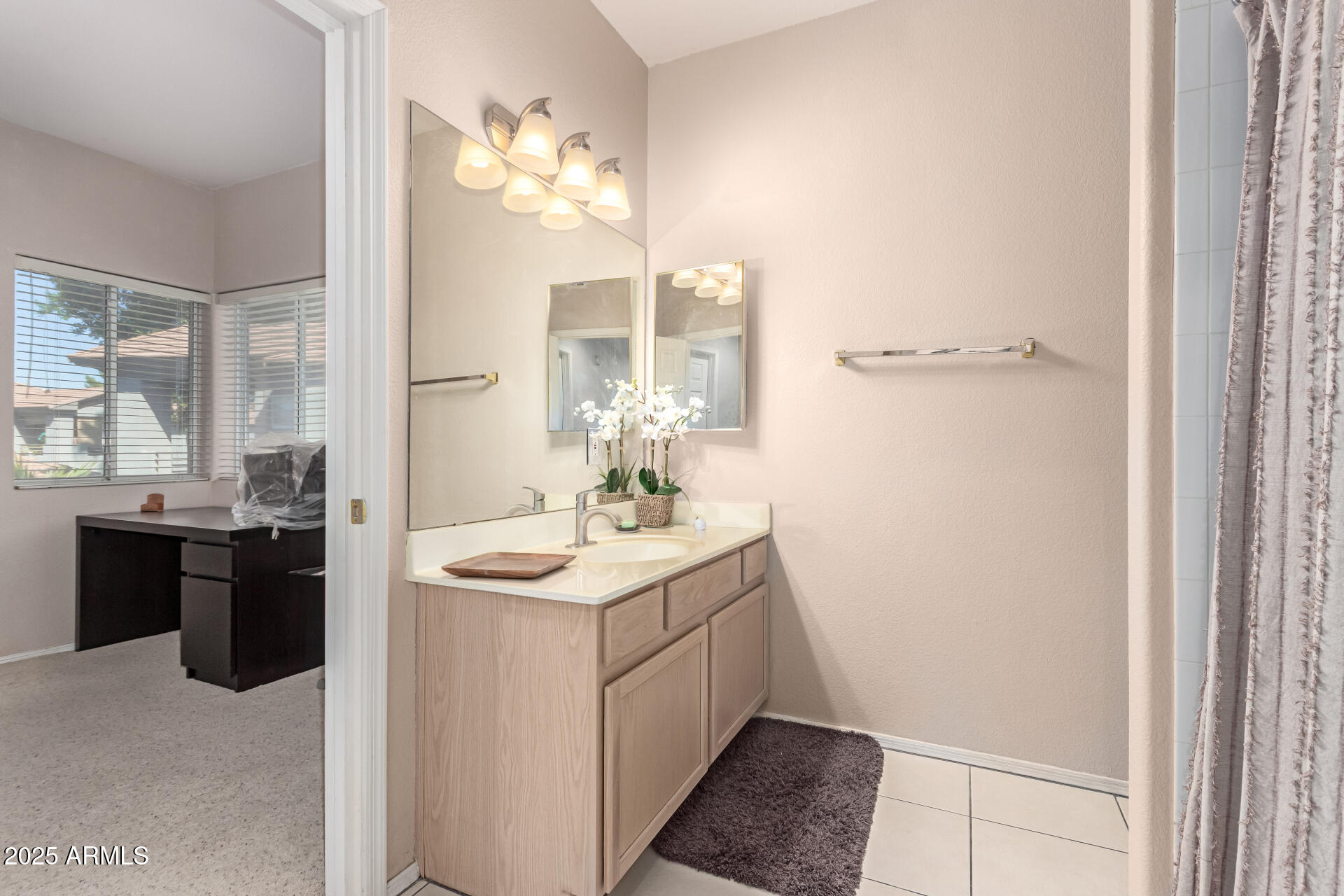 7401 W ARROWHEAD CLUBHOUSE Drive, 2041, Glendale Unit: 2041