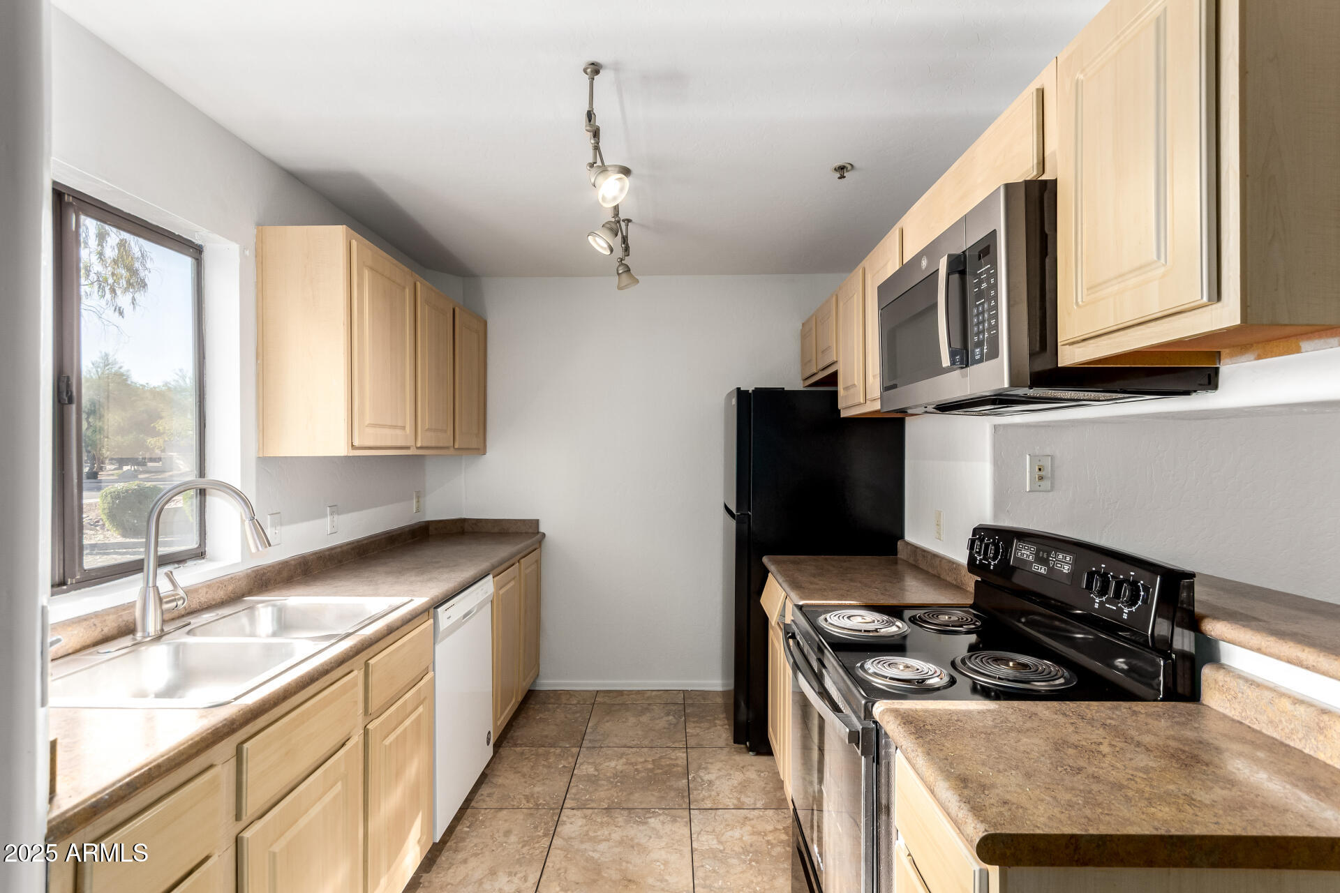 1287 N ALMA SCHOOL Road 182