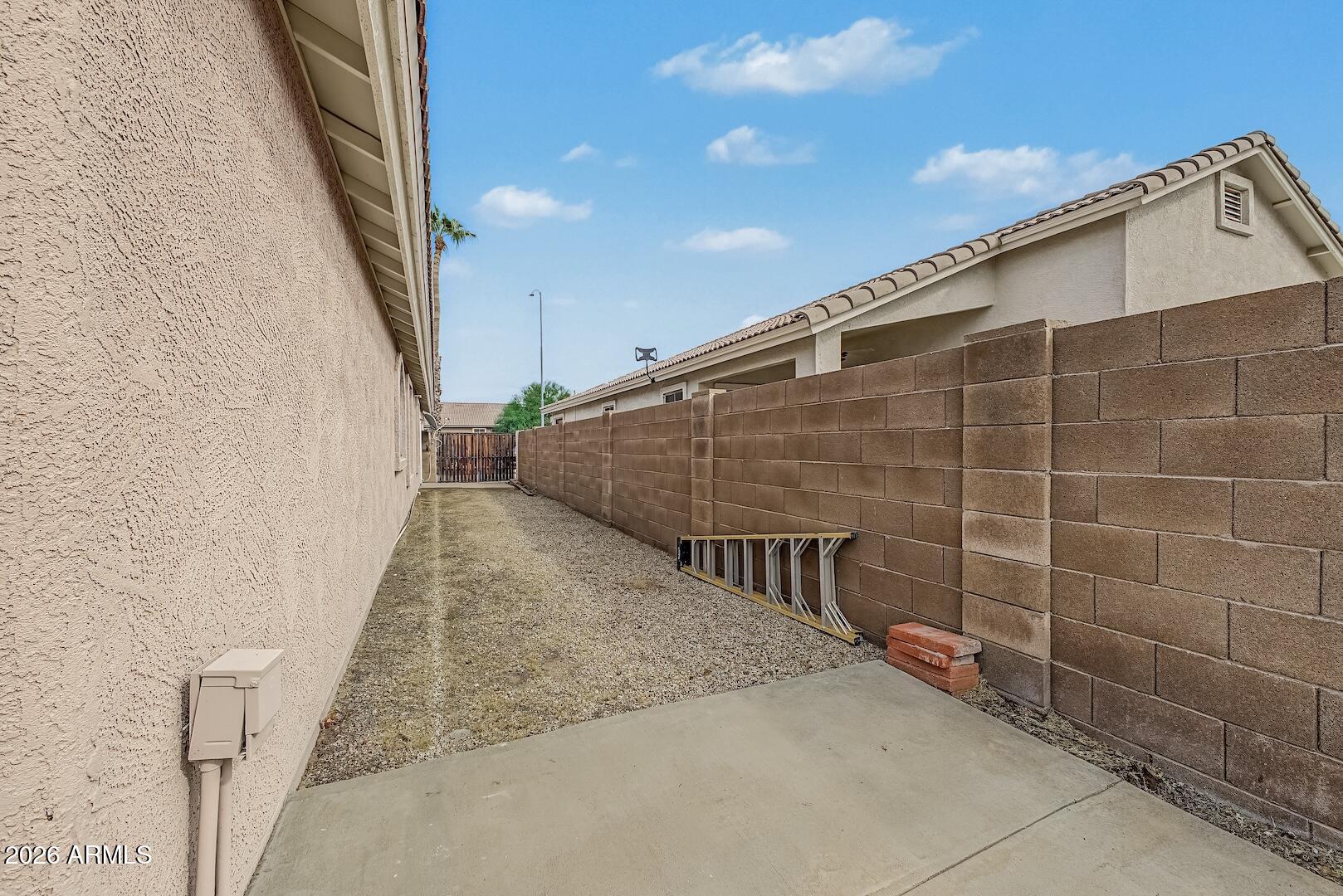 2426 S TERRELL Avenue