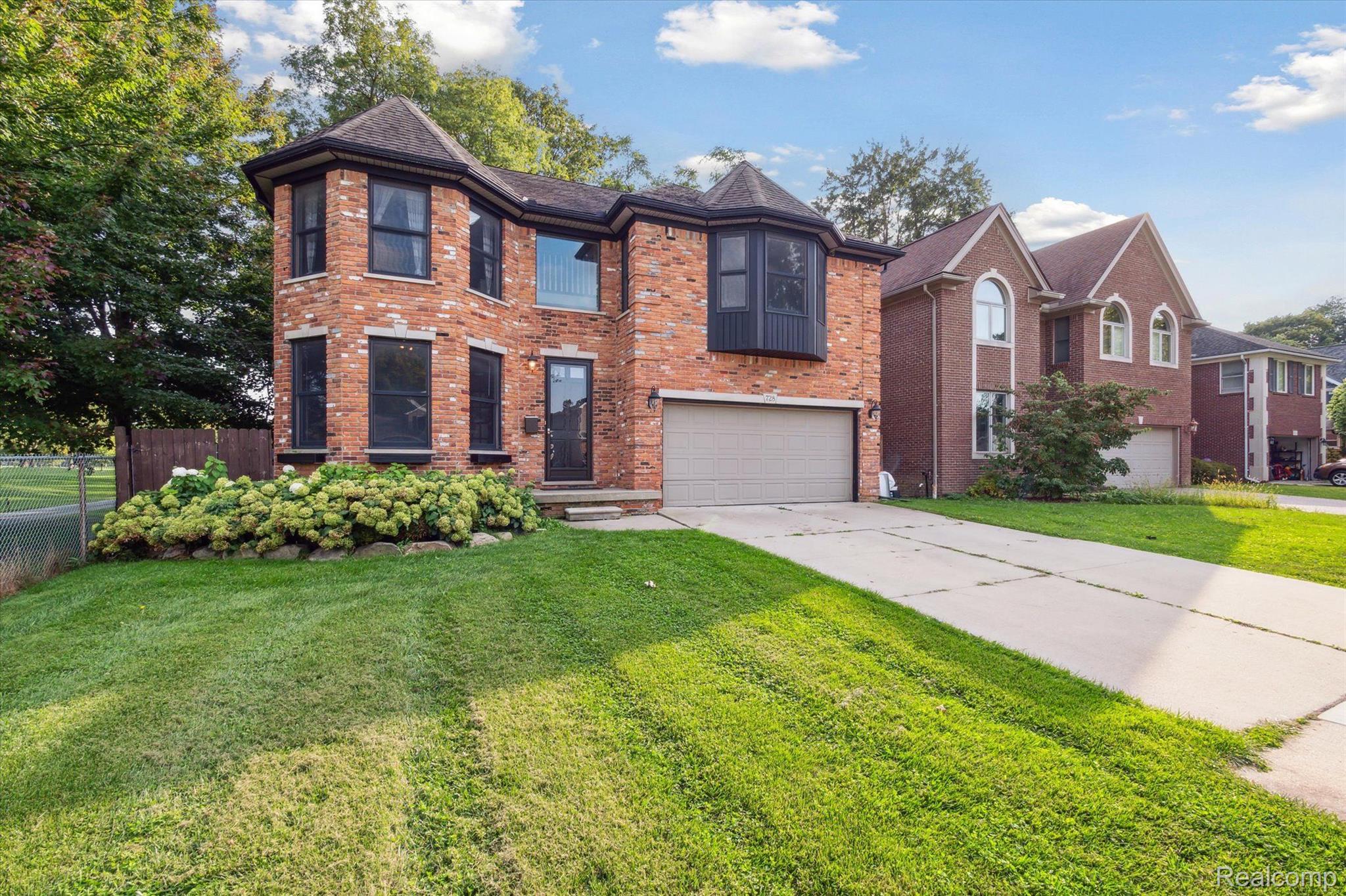 728 Detroit Avenue