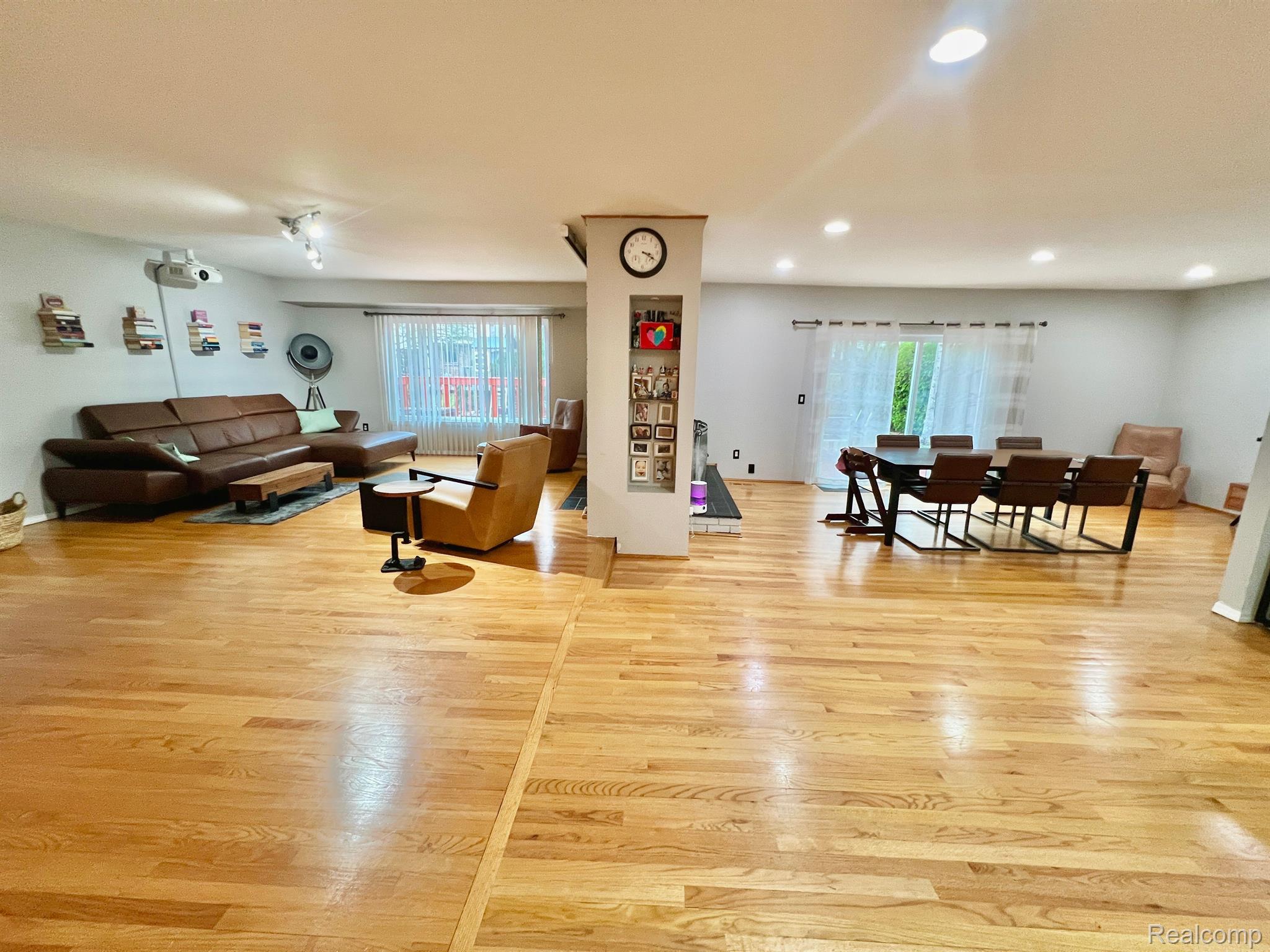 2090 Jeffrey Drive