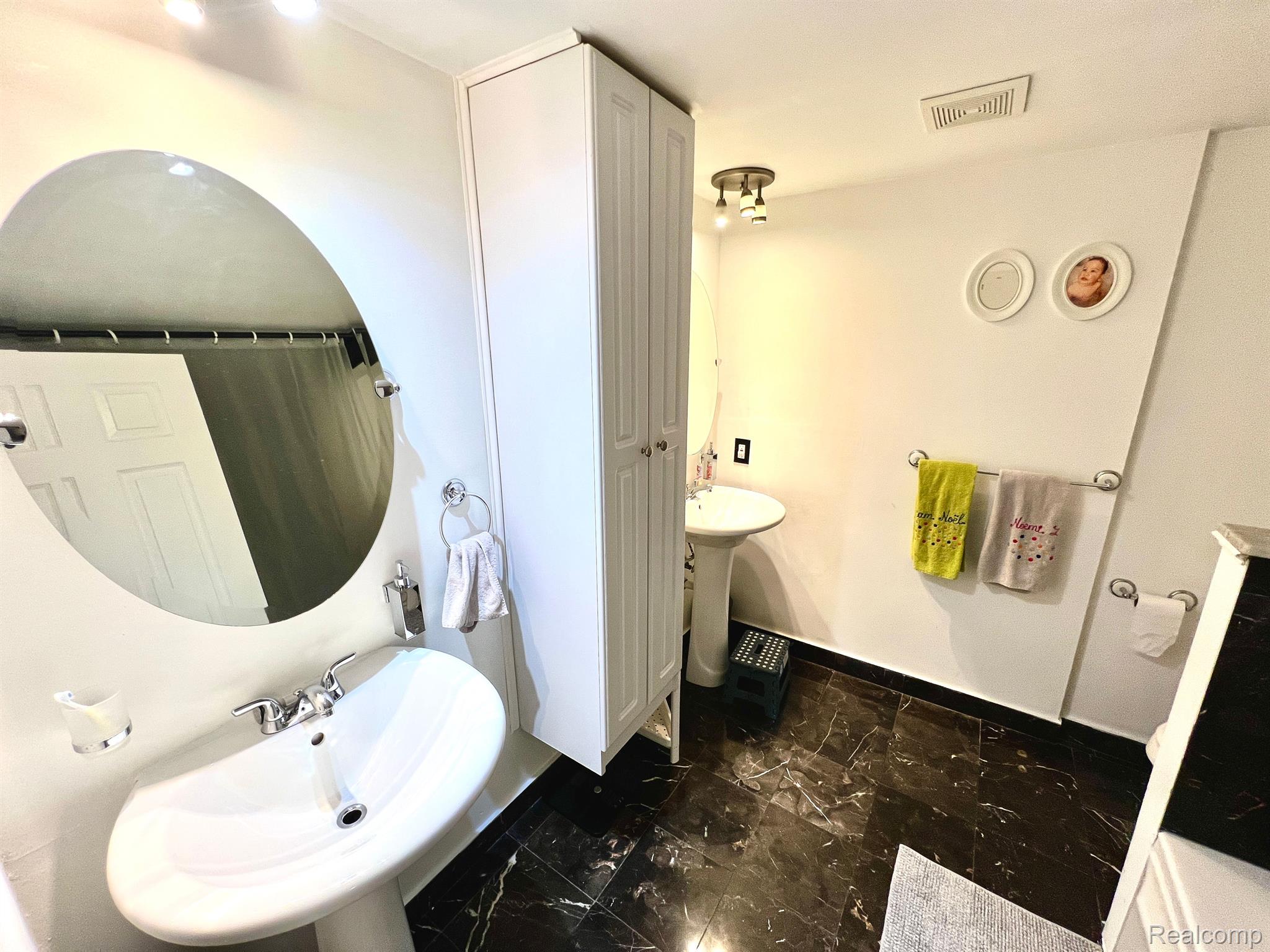 2090 Jeffrey Drive