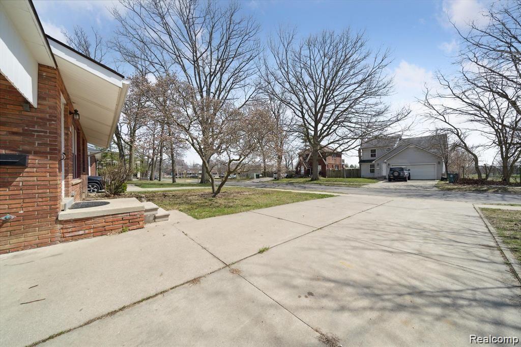 3032 Trafford Road