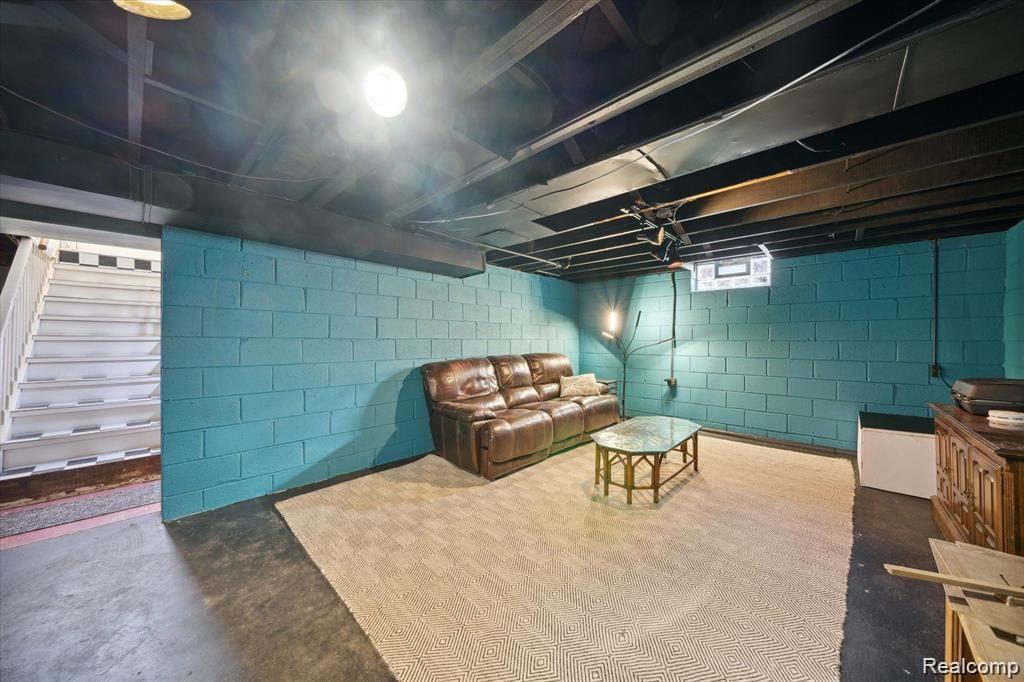 3032 Trafford Road