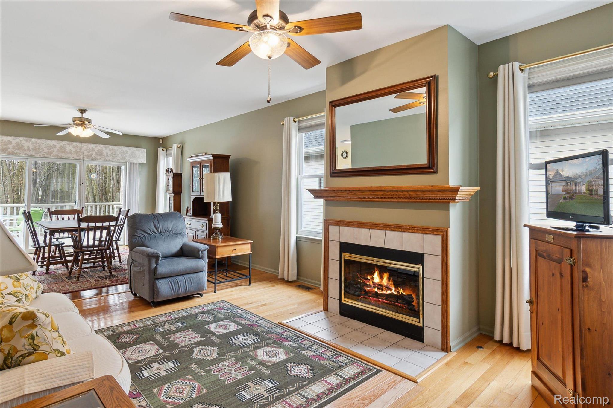 3818 Hillsdale Drive