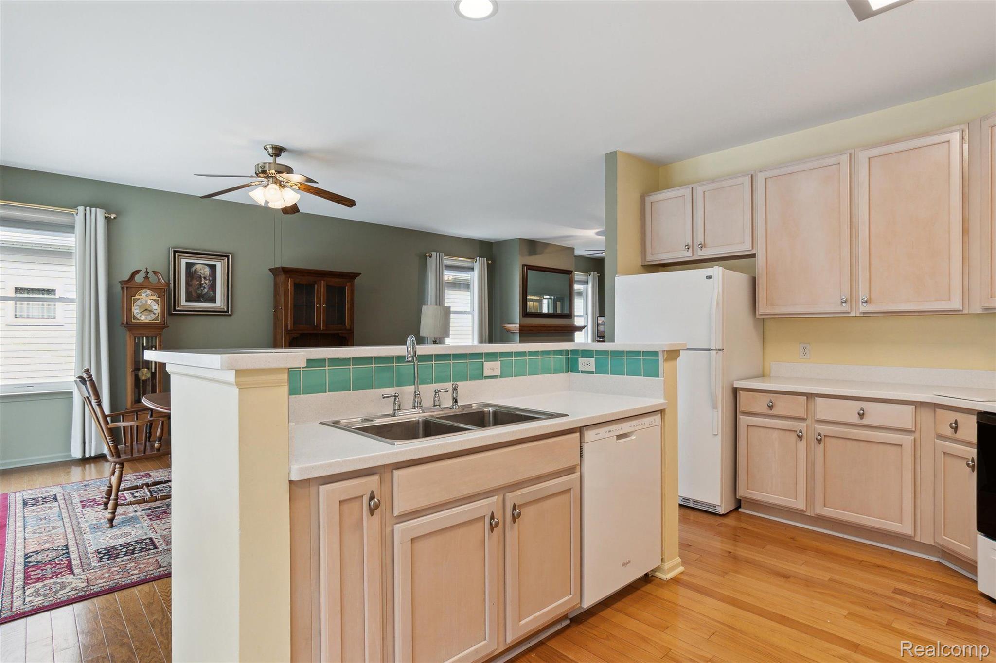 3818 Hillsdale Drive