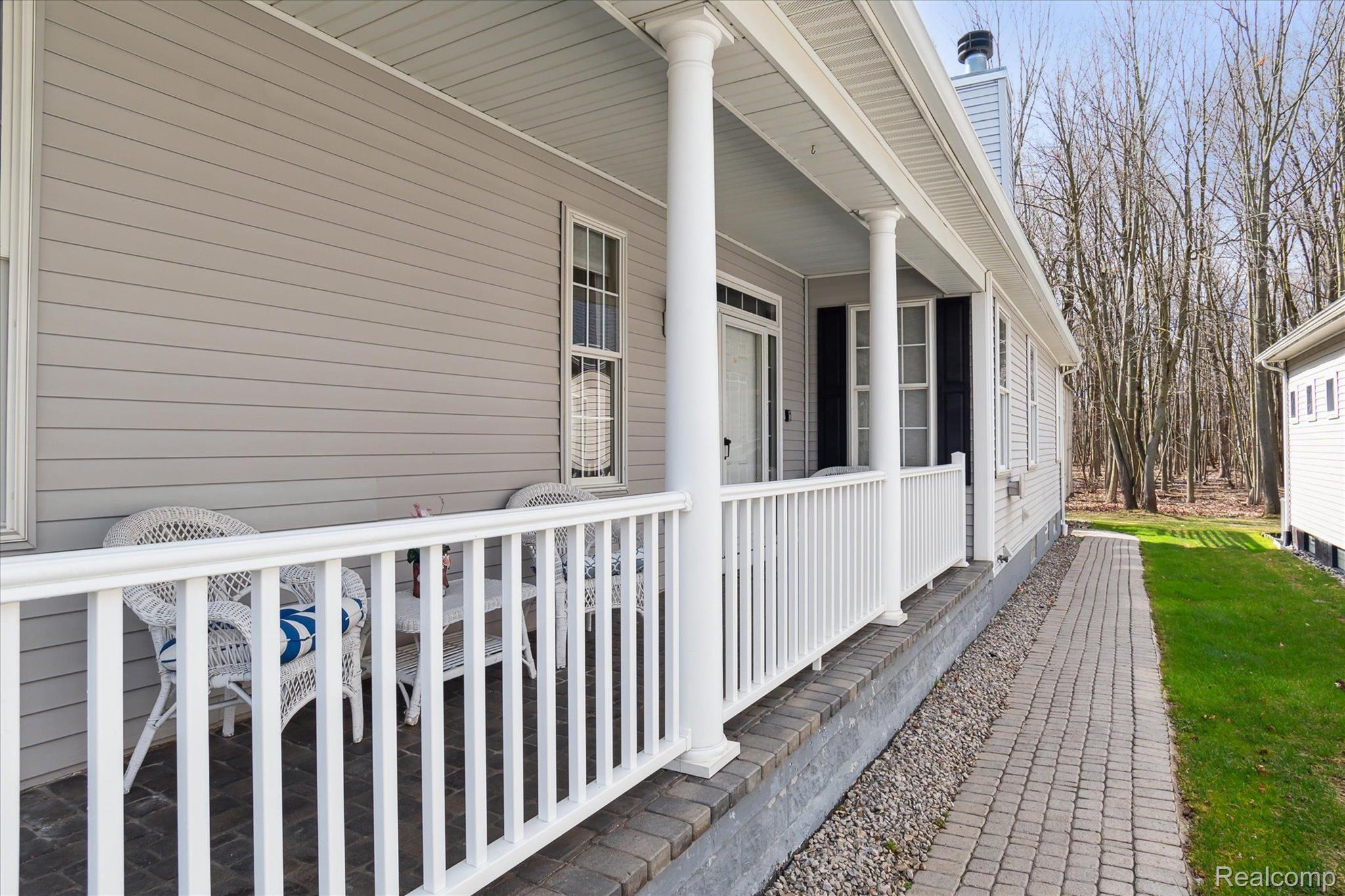 3818 Hillsdale Drive