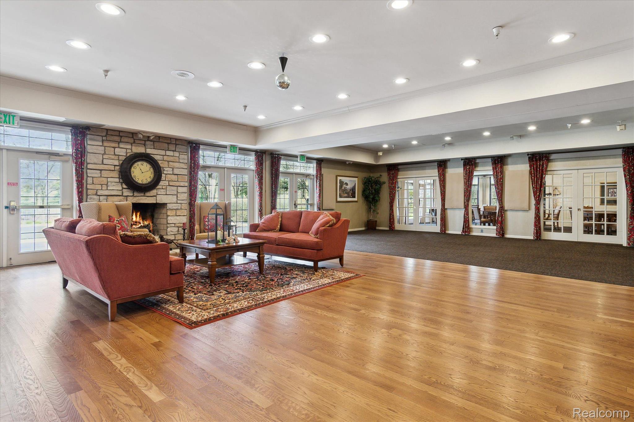 3818 Hillsdale Drive