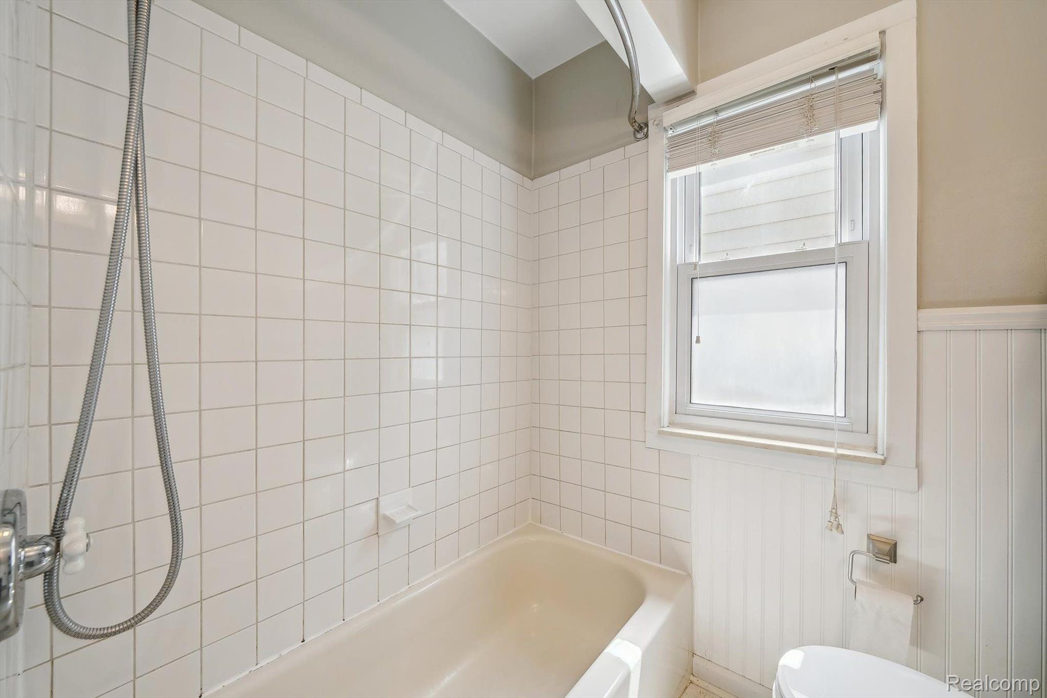 601 S Kenwood Avenue