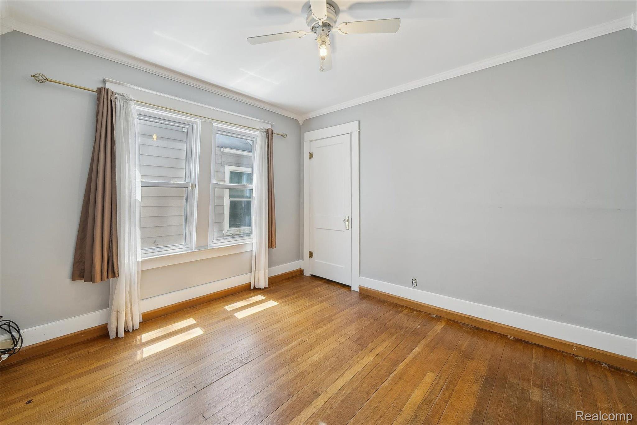 601 S Kenwood Avenue