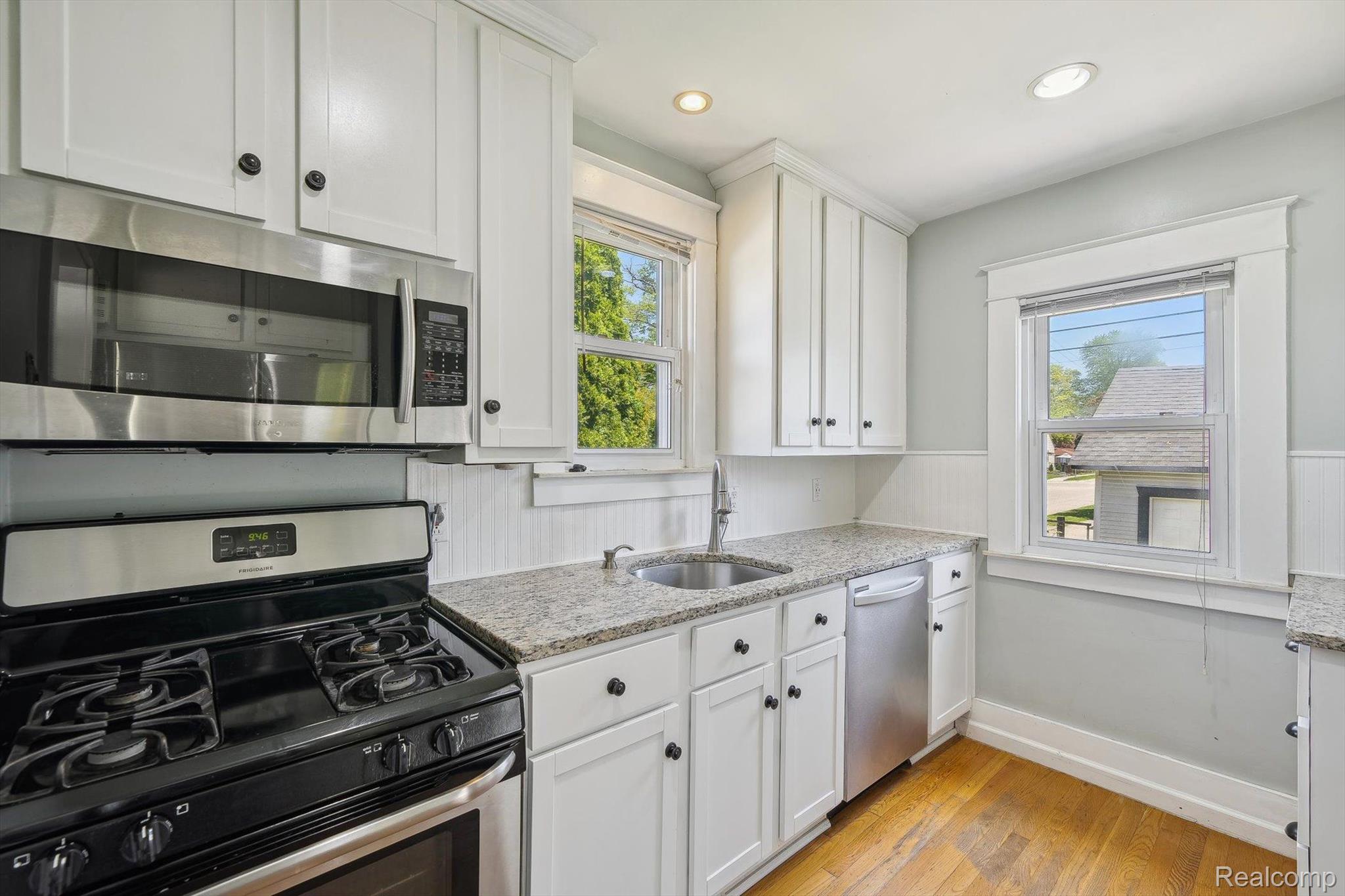 601 S Kenwood Avenue