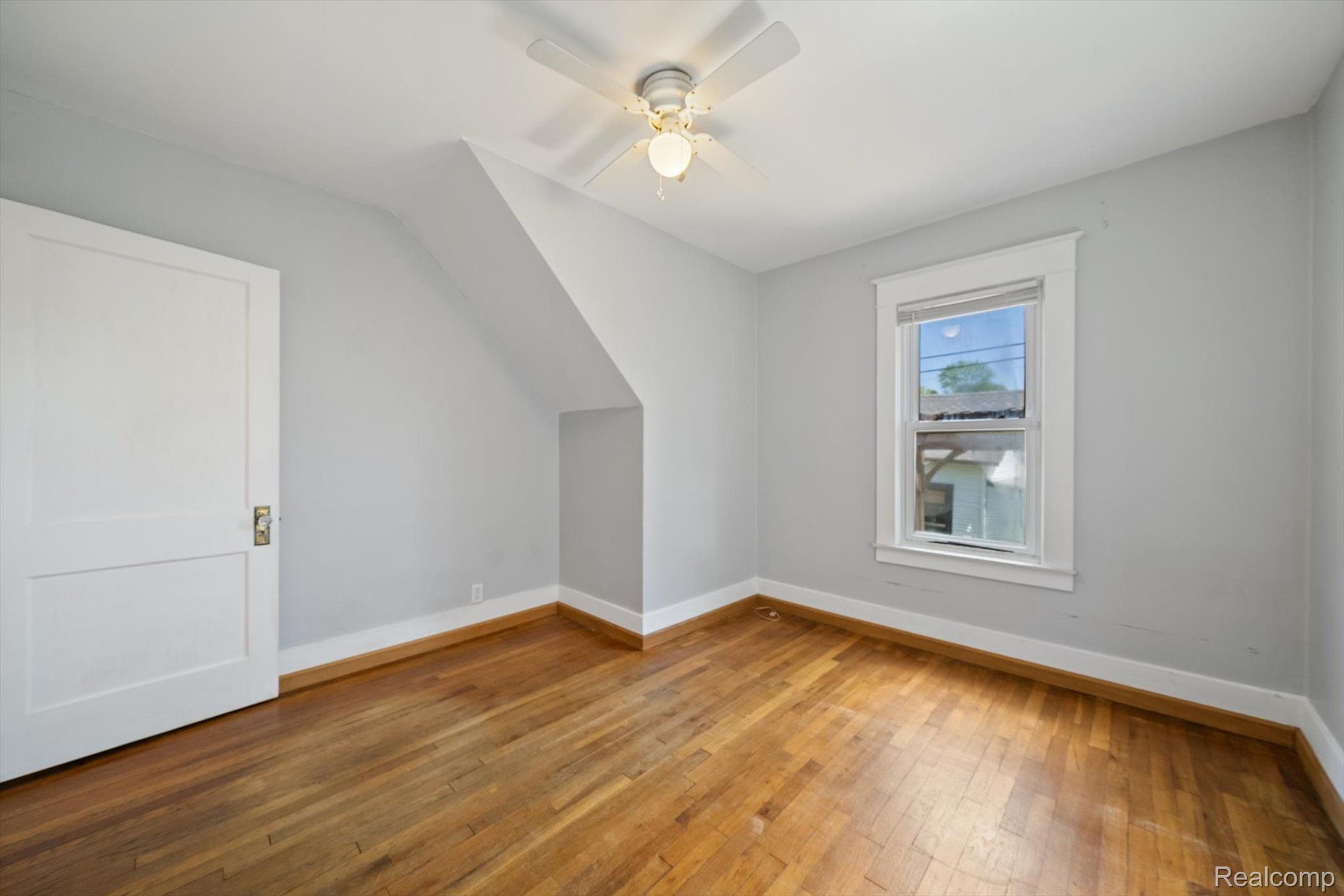 601 S Kenwood Avenue