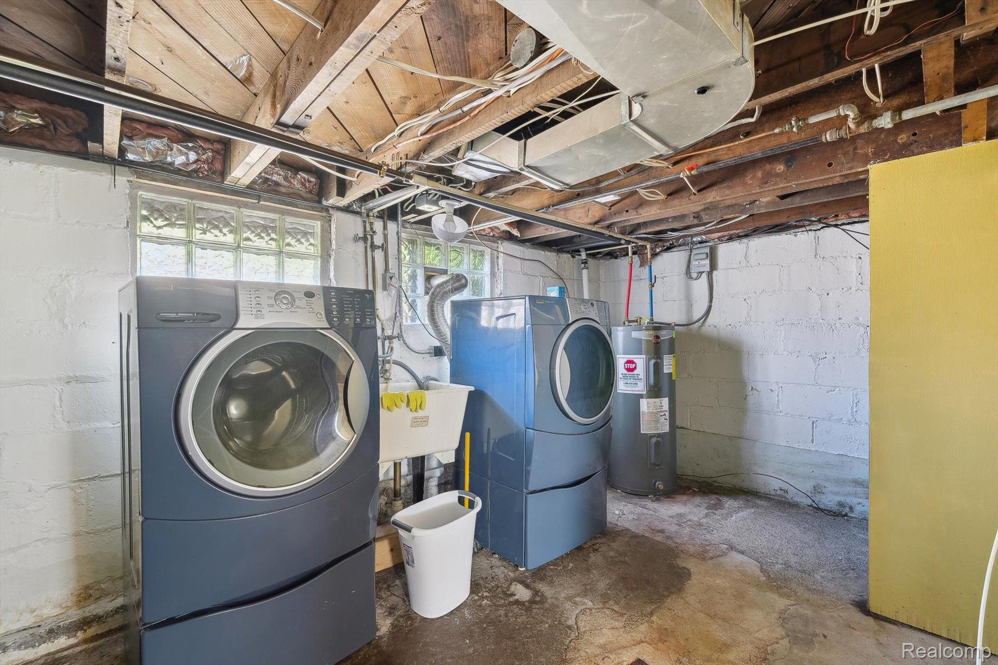 601 S Kenwood Avenue