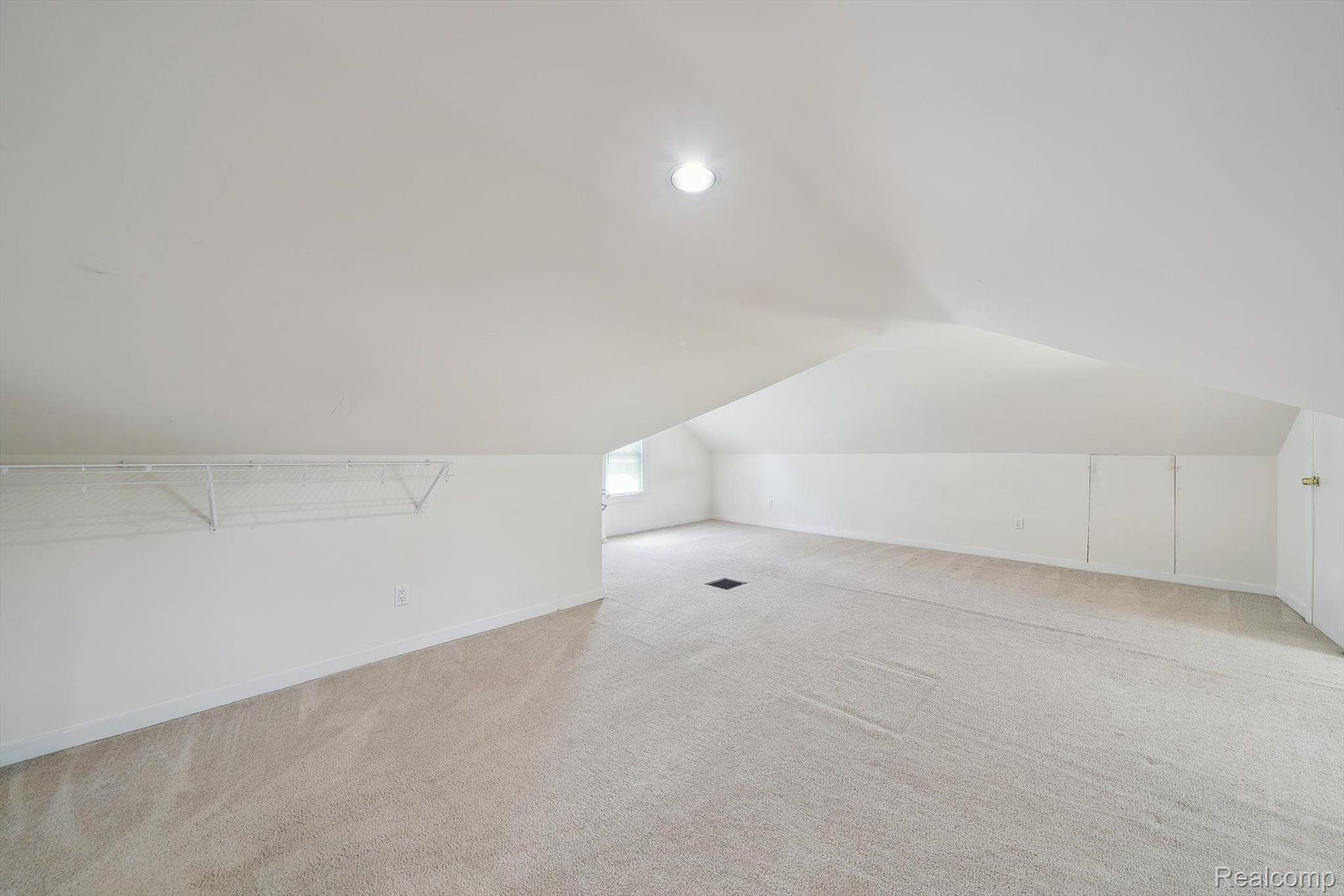 601 S Kenwood Avenue