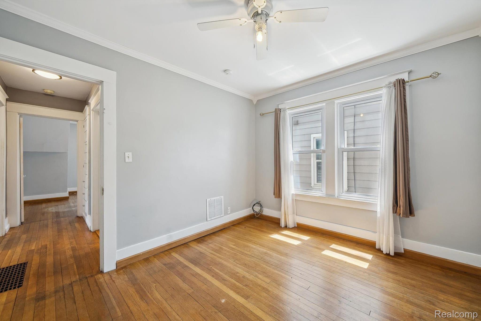 601 S Kenwood Avenue