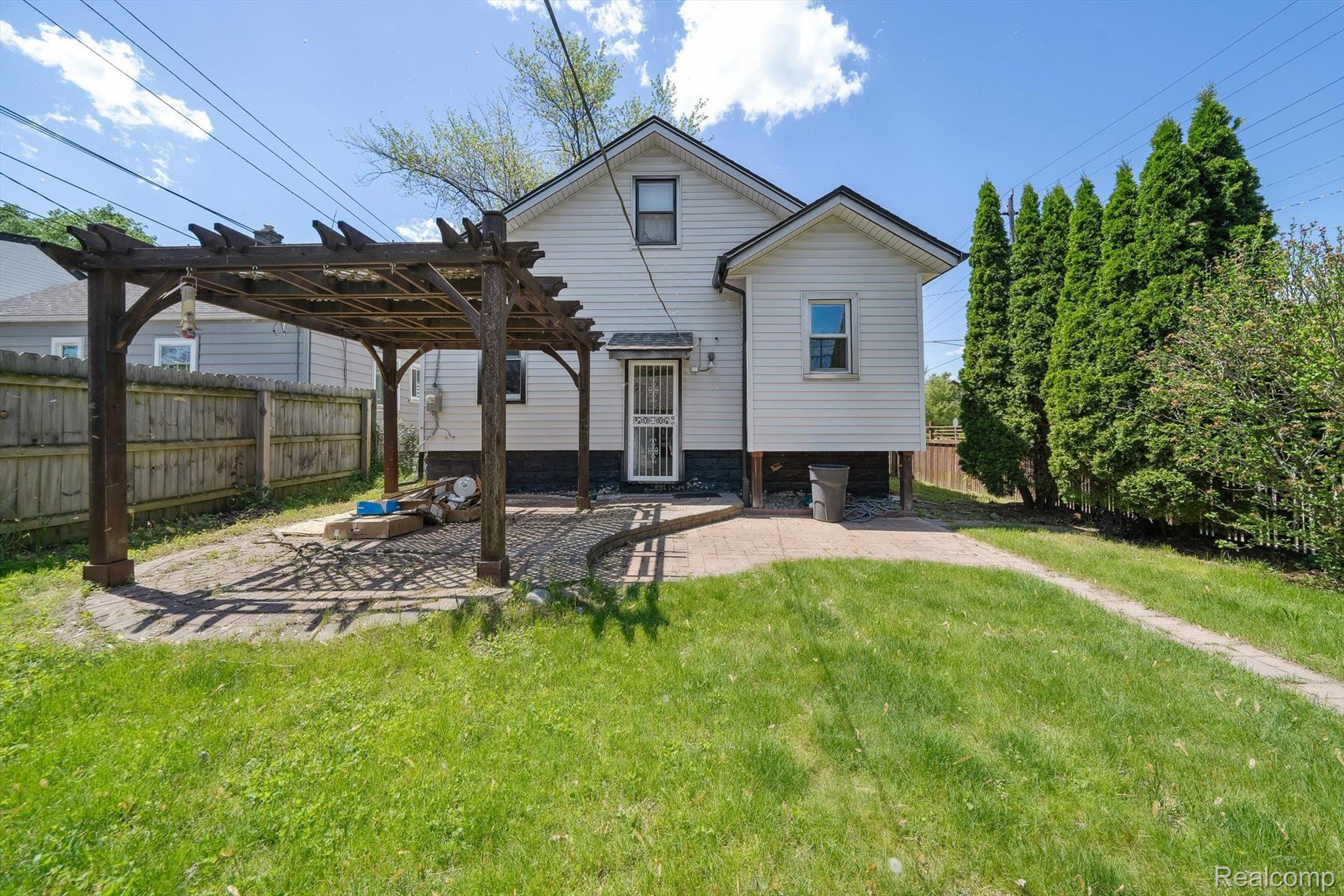 601 S Kenwood Avenue