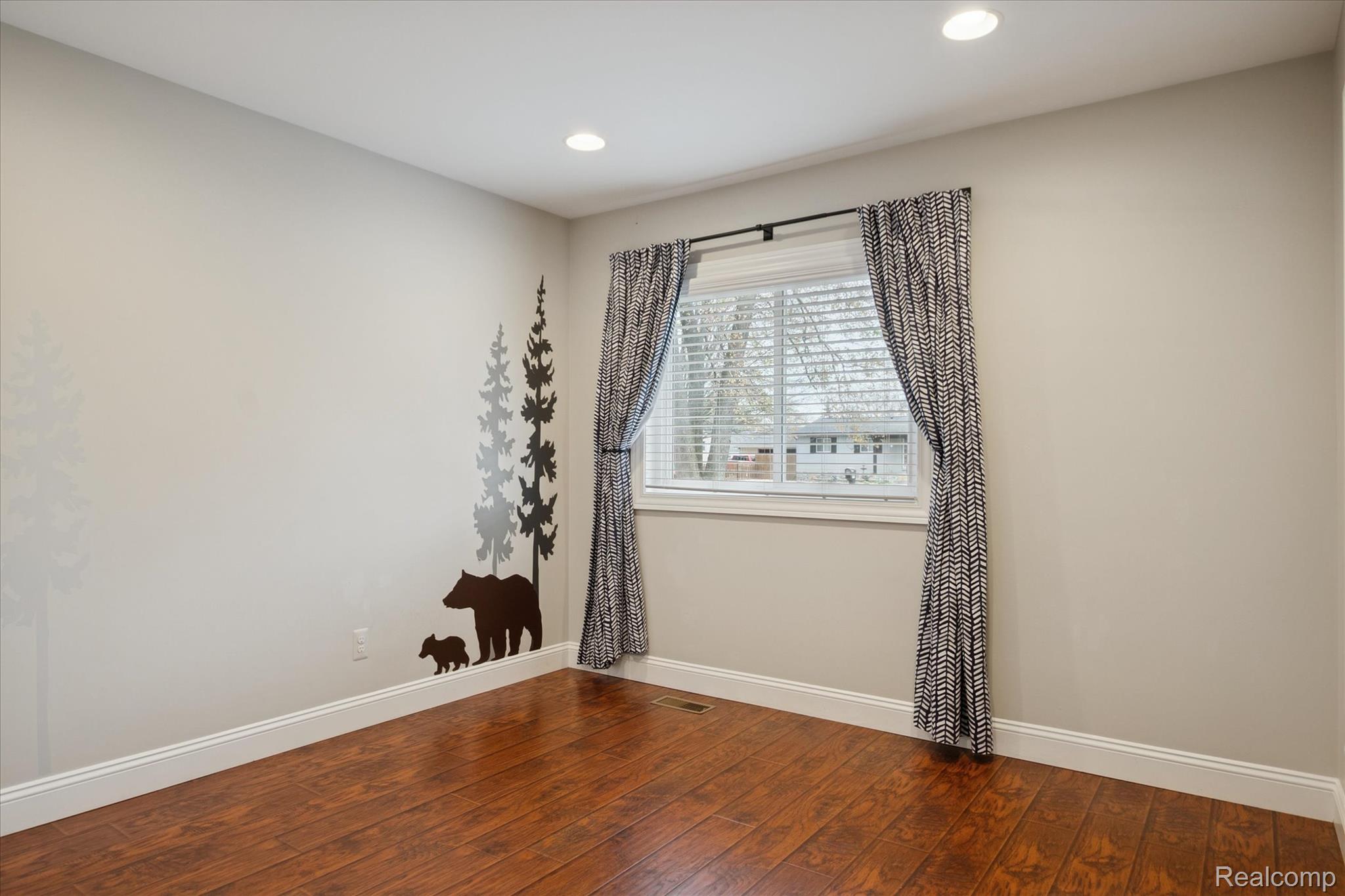 45567 Gable Inn Street