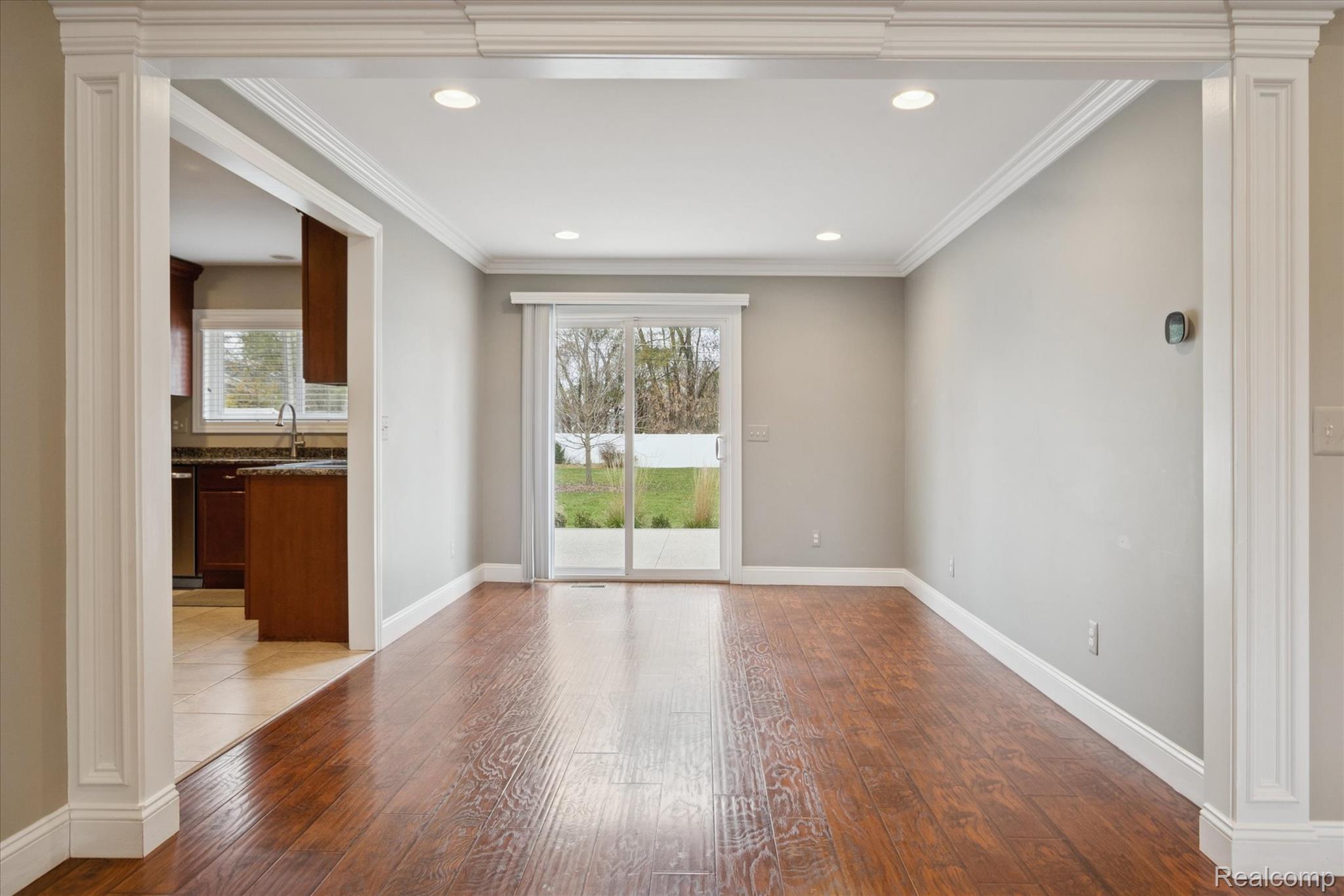 45567 Gable Inn Street