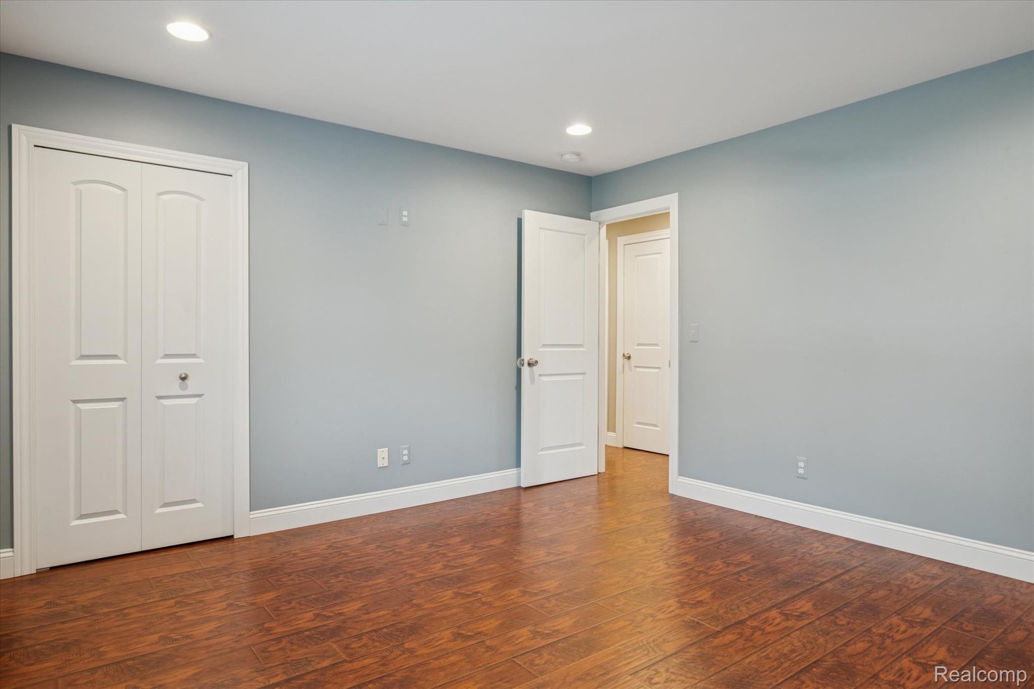 45567 Gable Inn Street