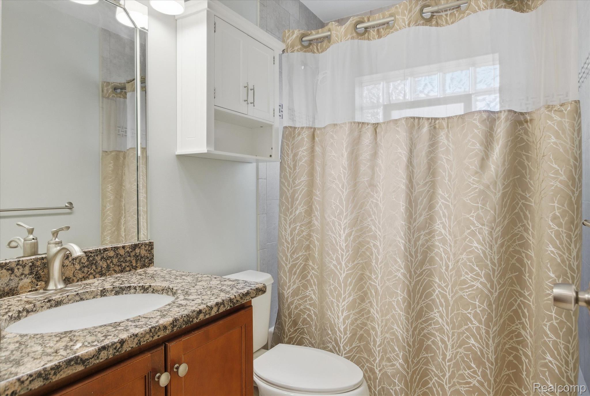 45567 Gable Inn Street