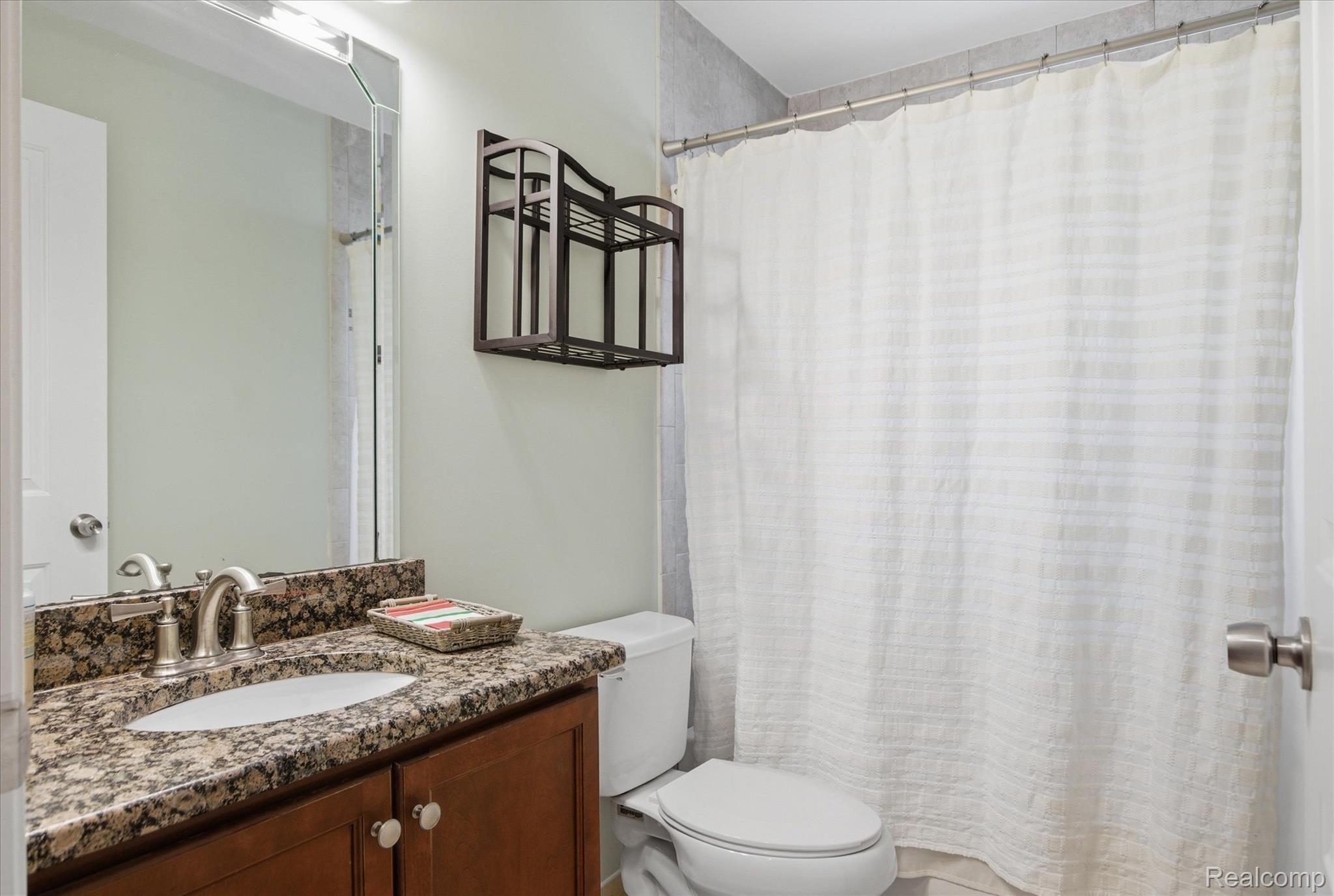 45567 Gable Inn Street