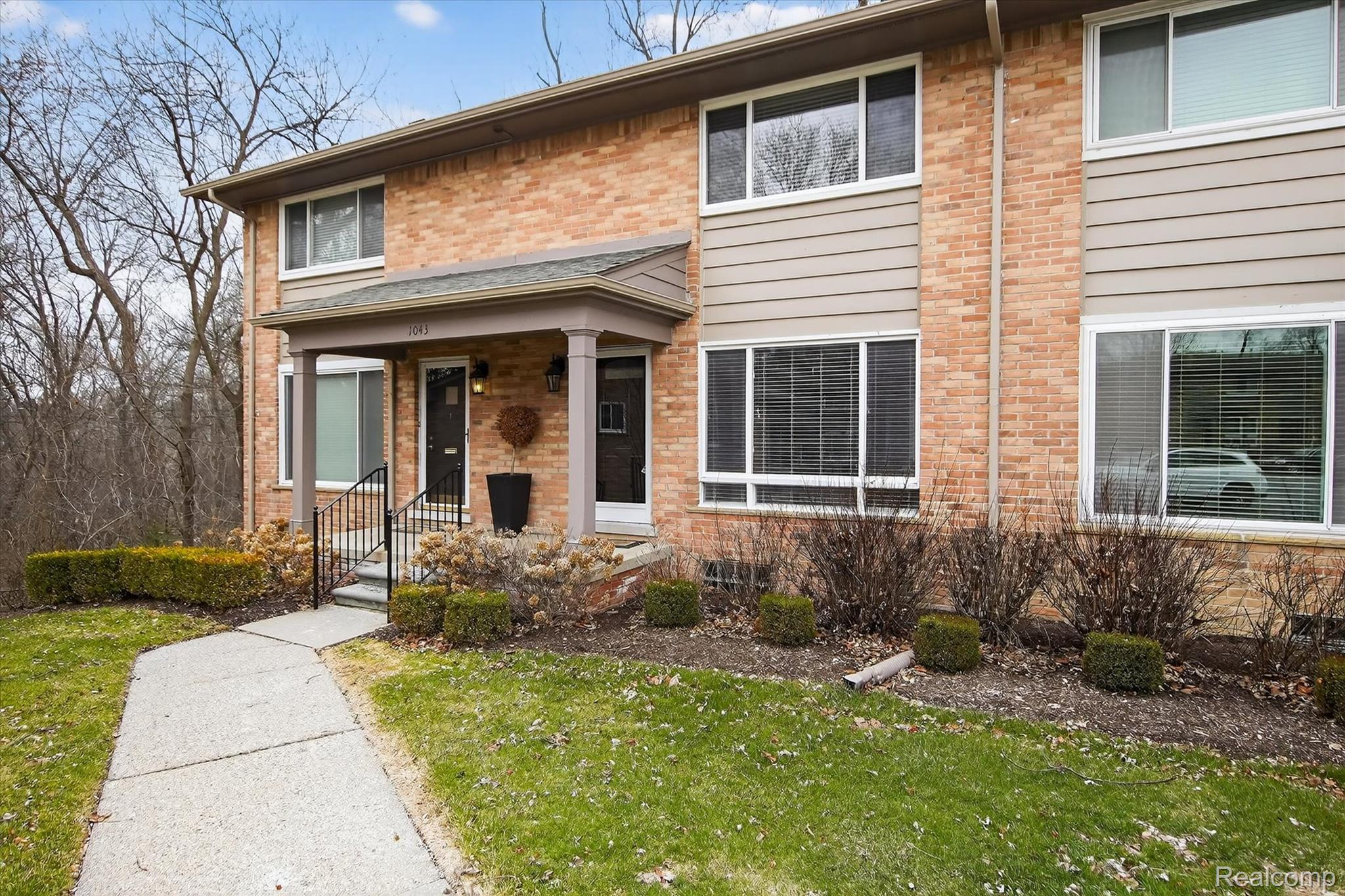 1043 N Old Woodward Avenue 2