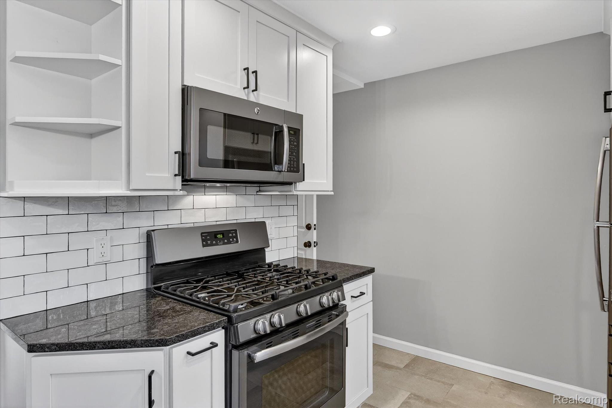 1043 N Old Woodward Avenue 2