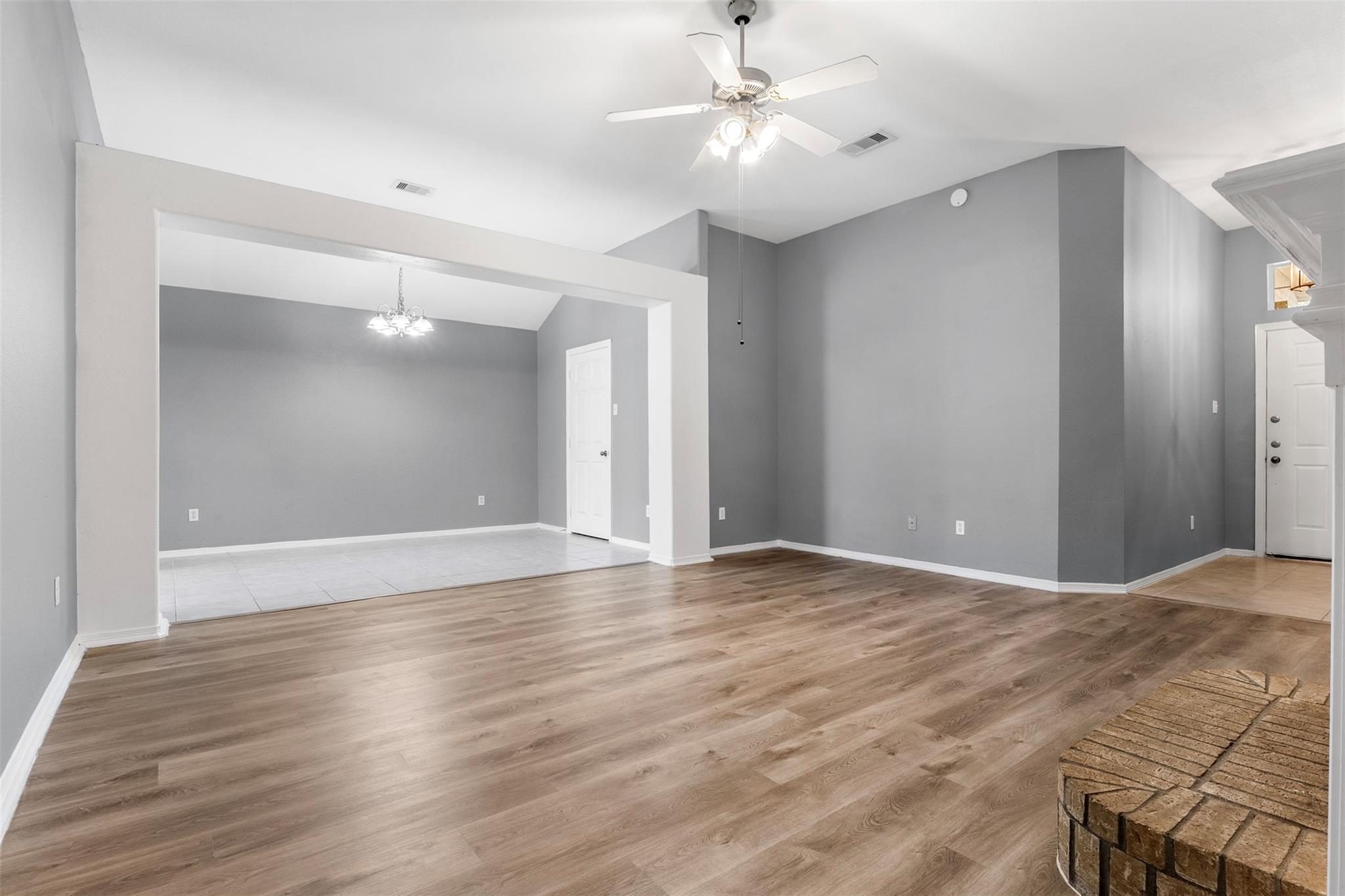1815 Sherwood Forest Circle