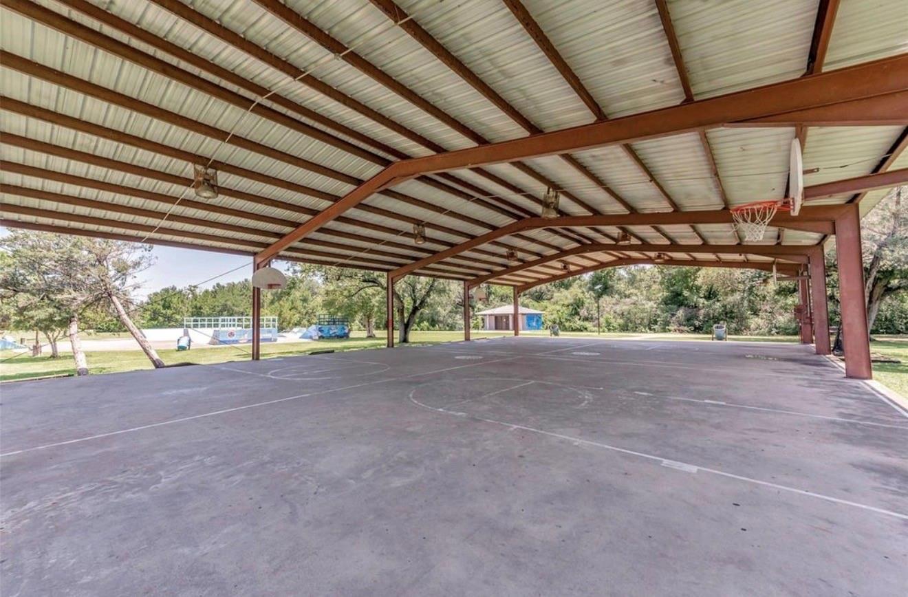 1808 Dolphin Drive