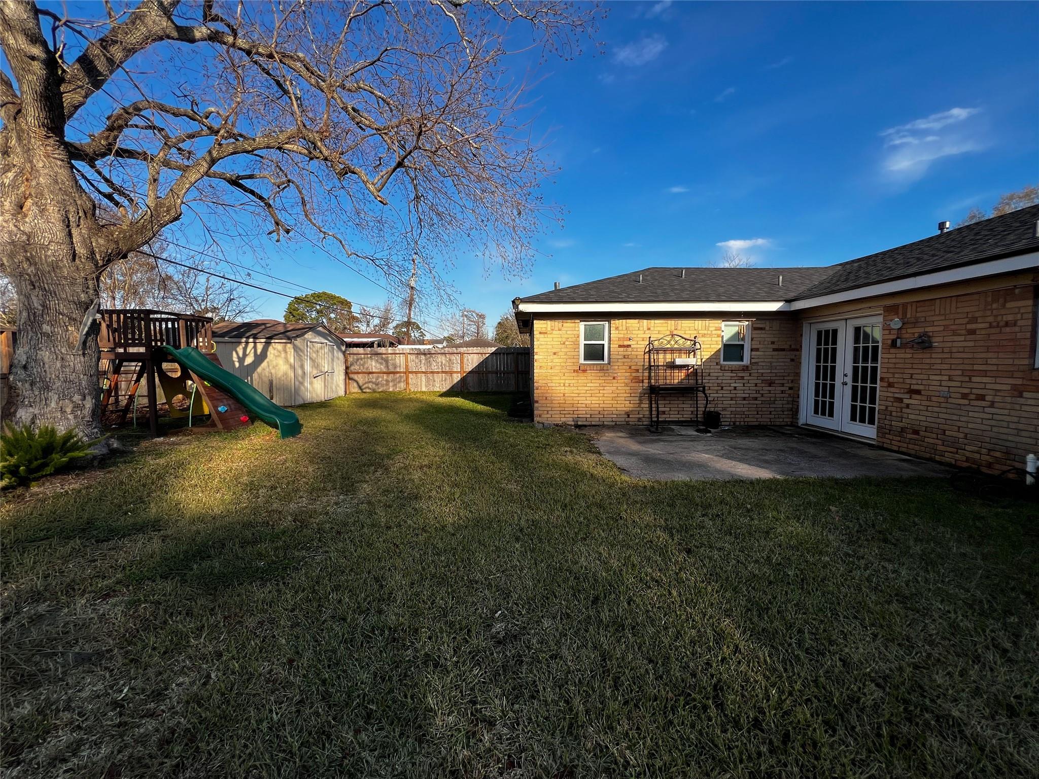 1808 Dolphin Drive