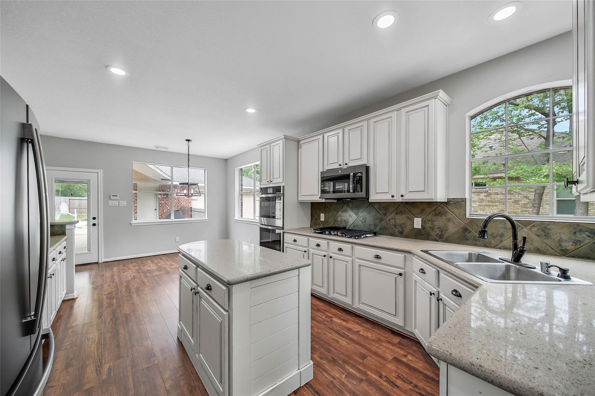 3 Murmuring Creek Place