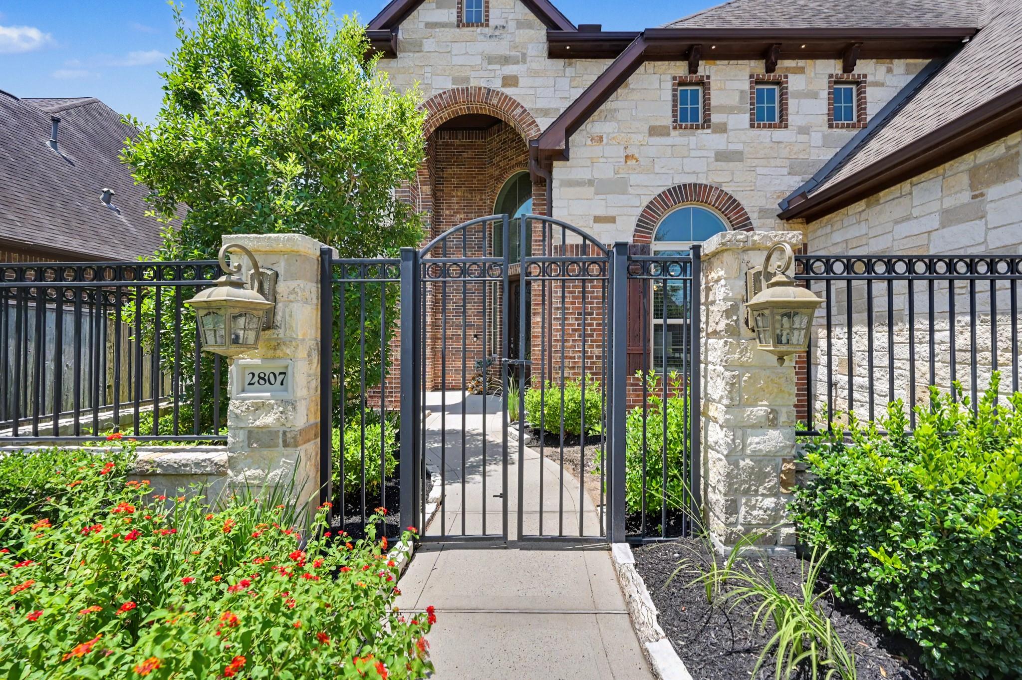 2807 Alan Lake Lane