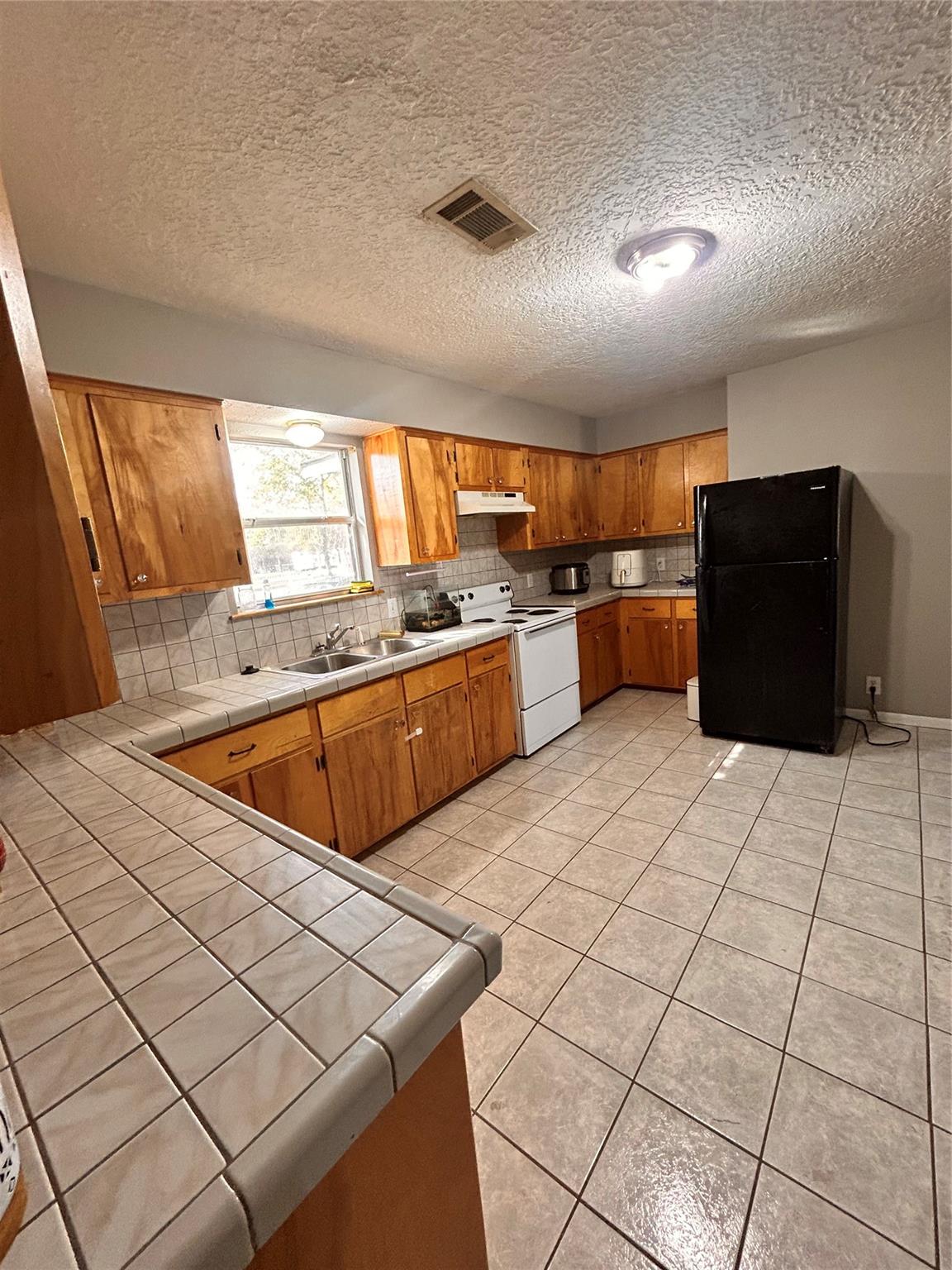 8118 Hamilton Road