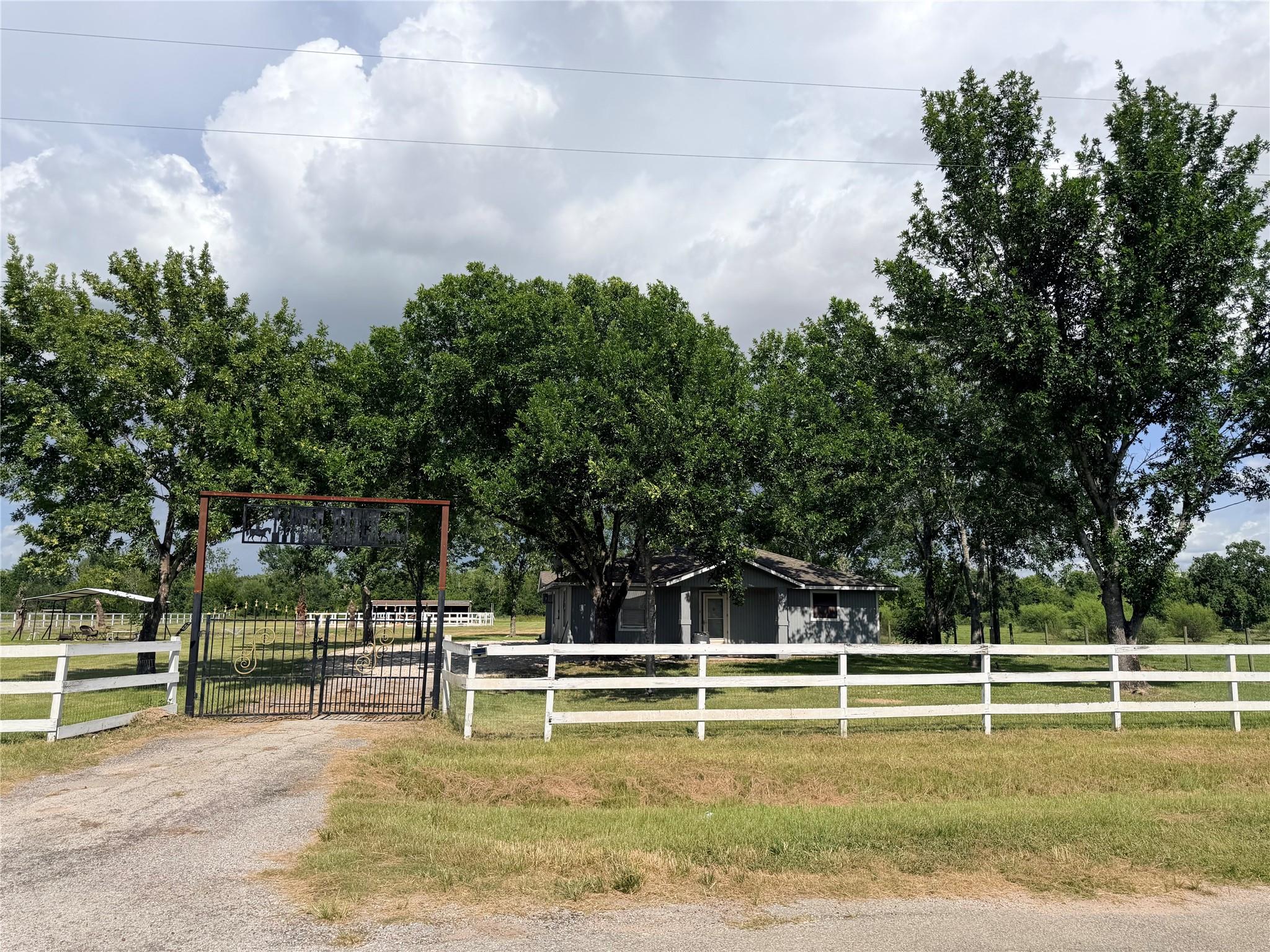 8118 Hamilton Road