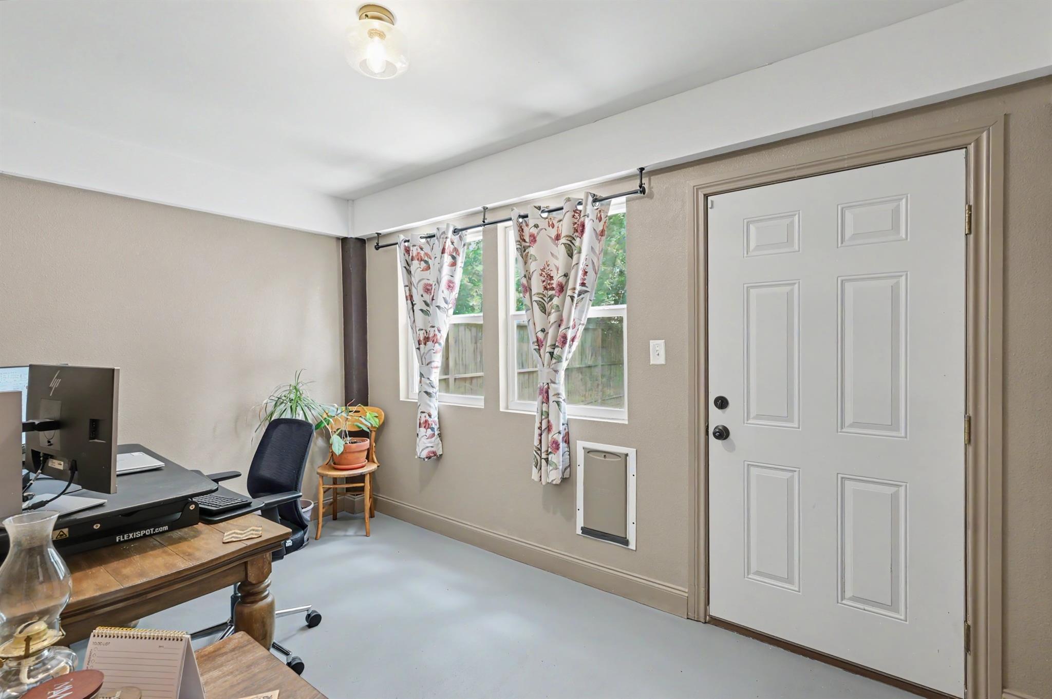 9589 Thousand Oaks Loop