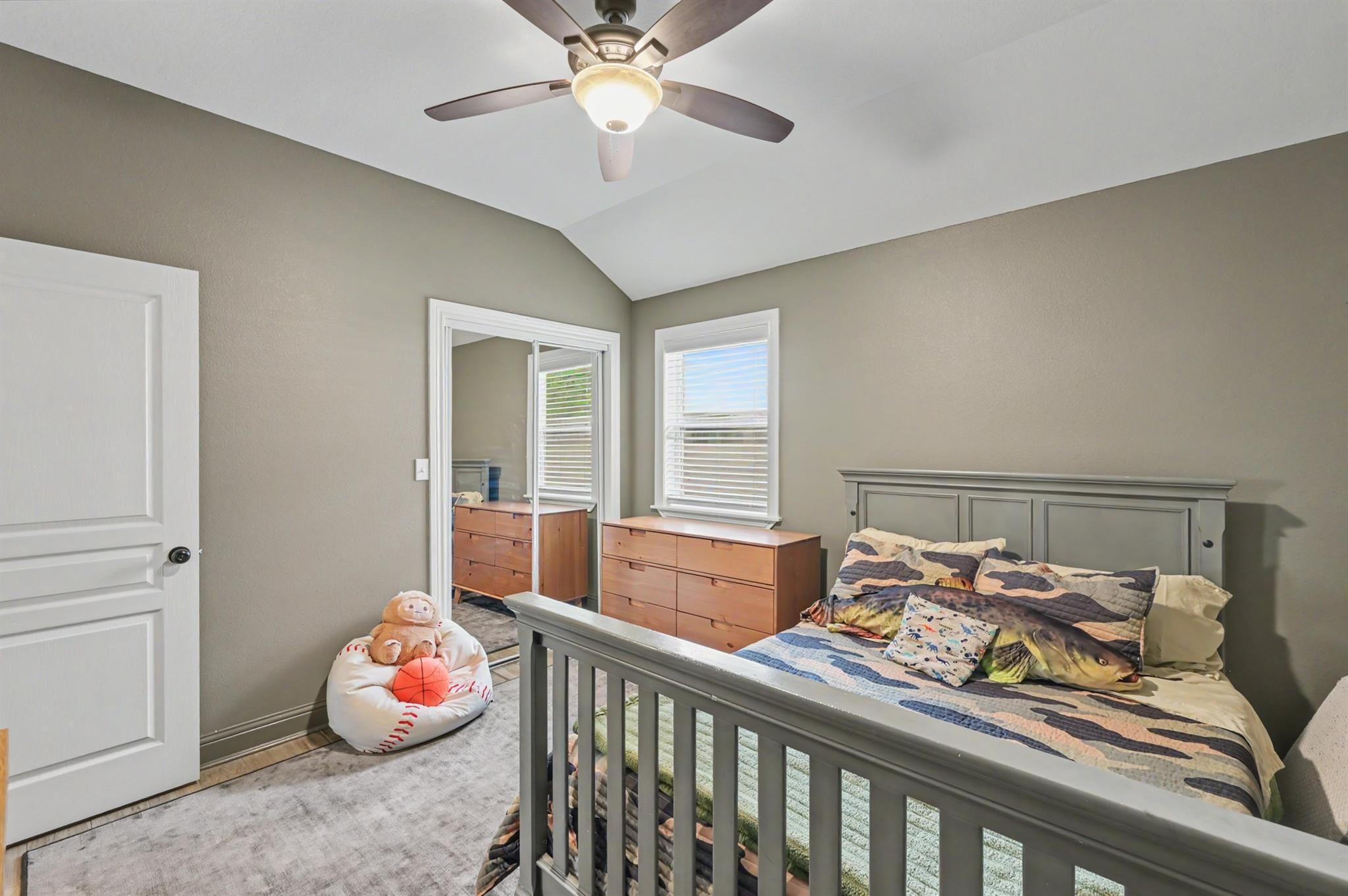 9589 Thousand Oaks Loop
