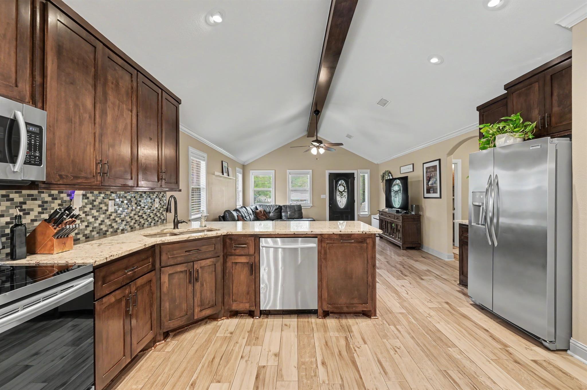 9589 Thousand Oaks Loop