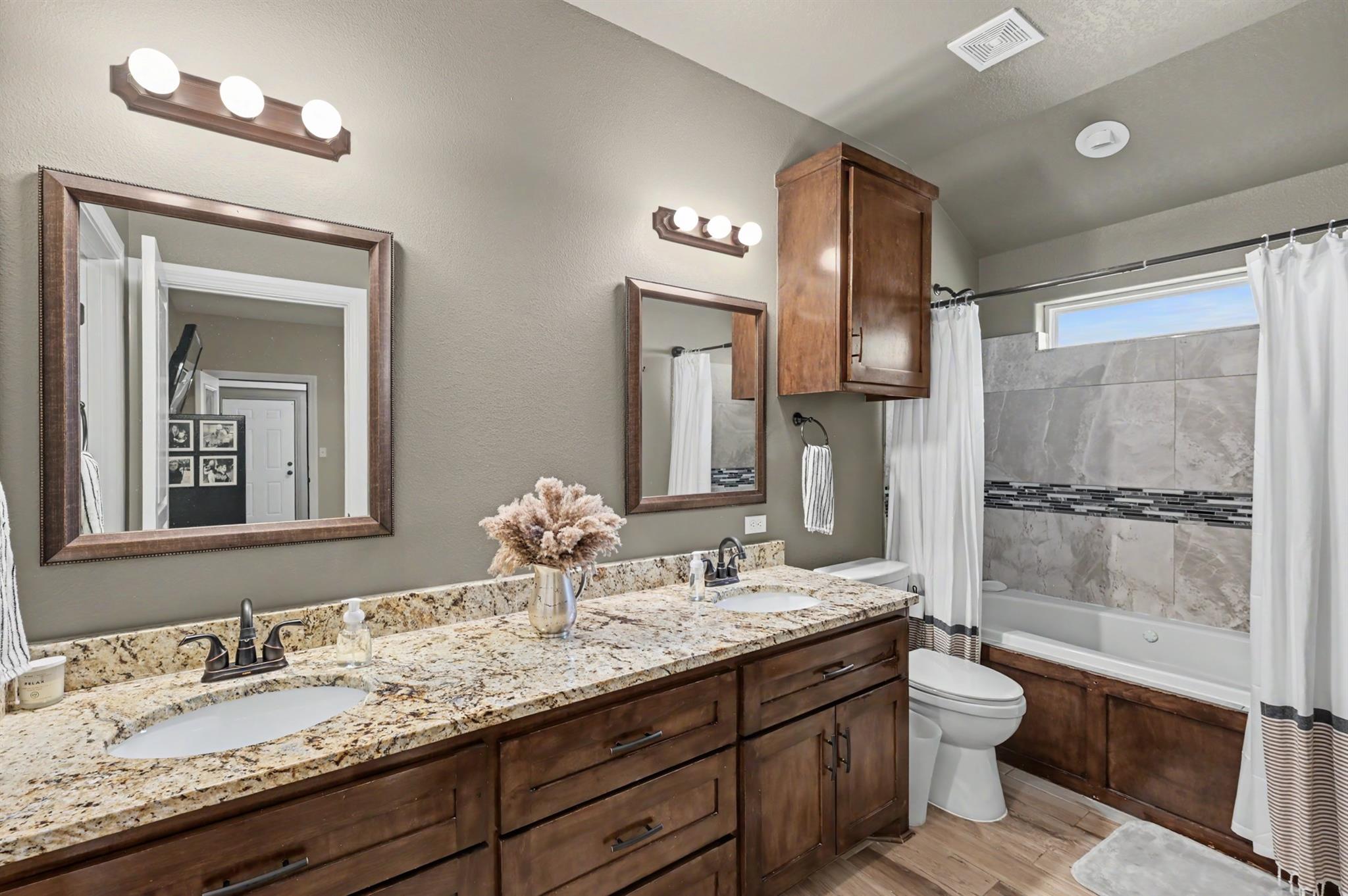 9589 Thousand Oaks Loop
