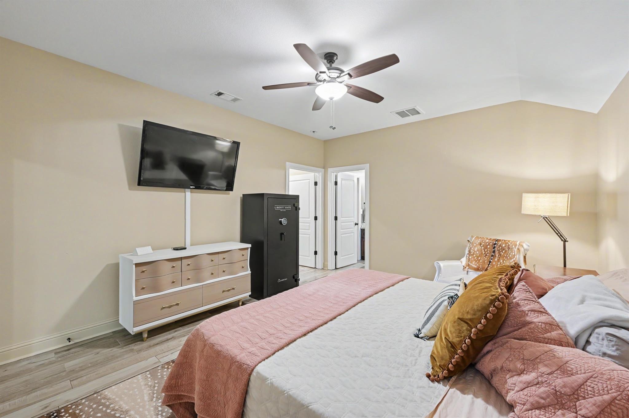 9589 Thousand Oaks Loop