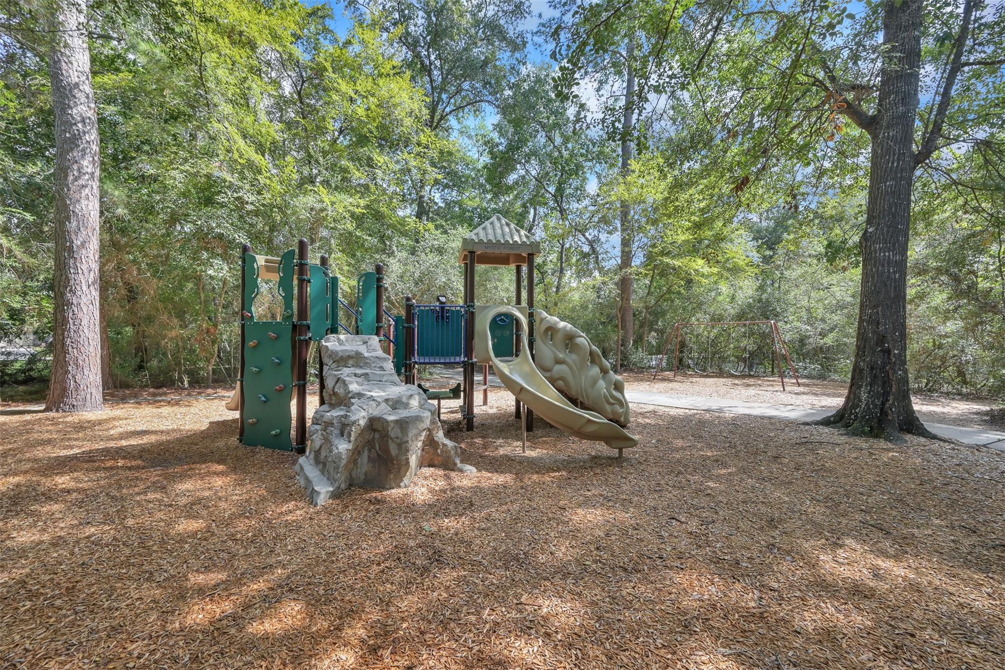 31 E Amberglow Circle