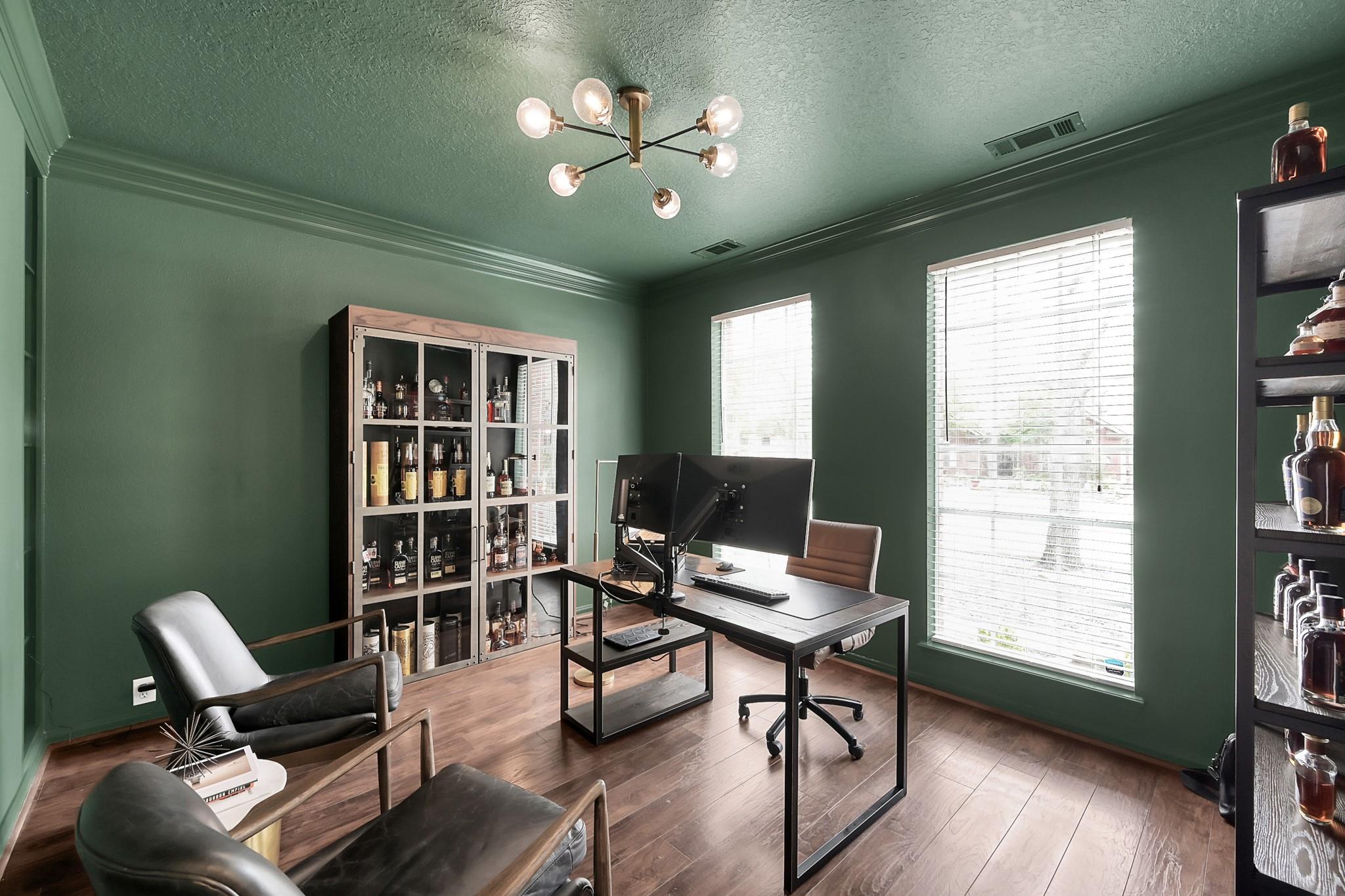 31 E Amberglow Circle