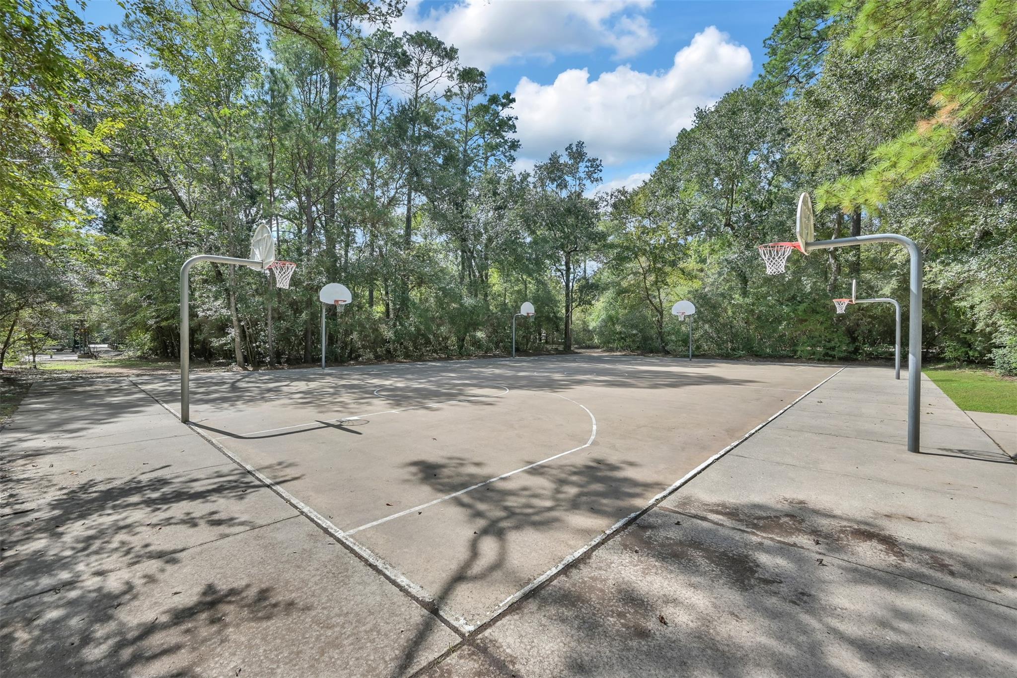 31 E Amberglow Circle