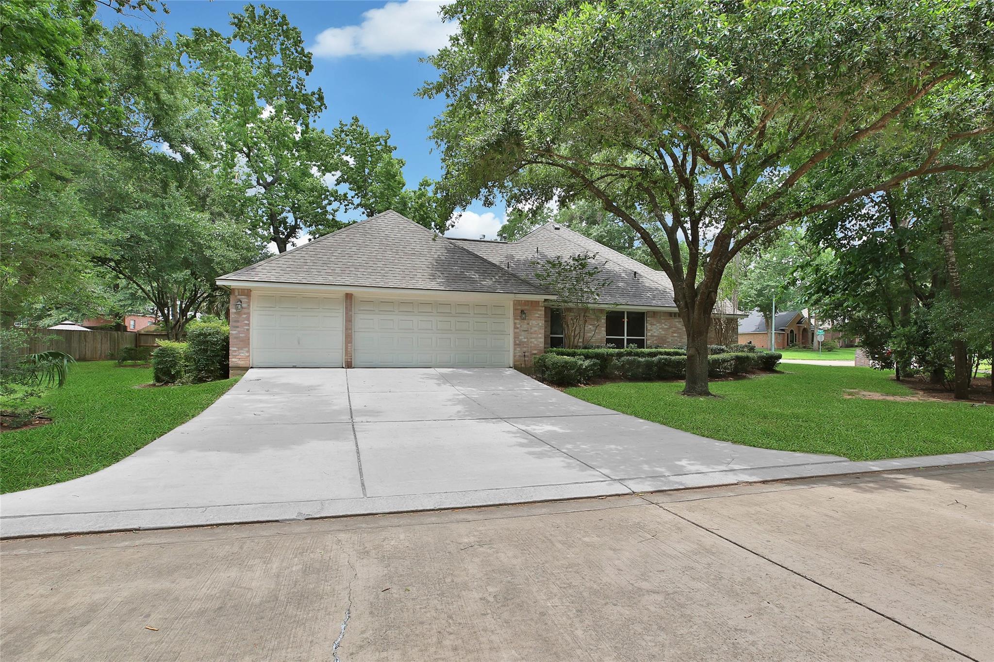 2601 Woods Estates Drive