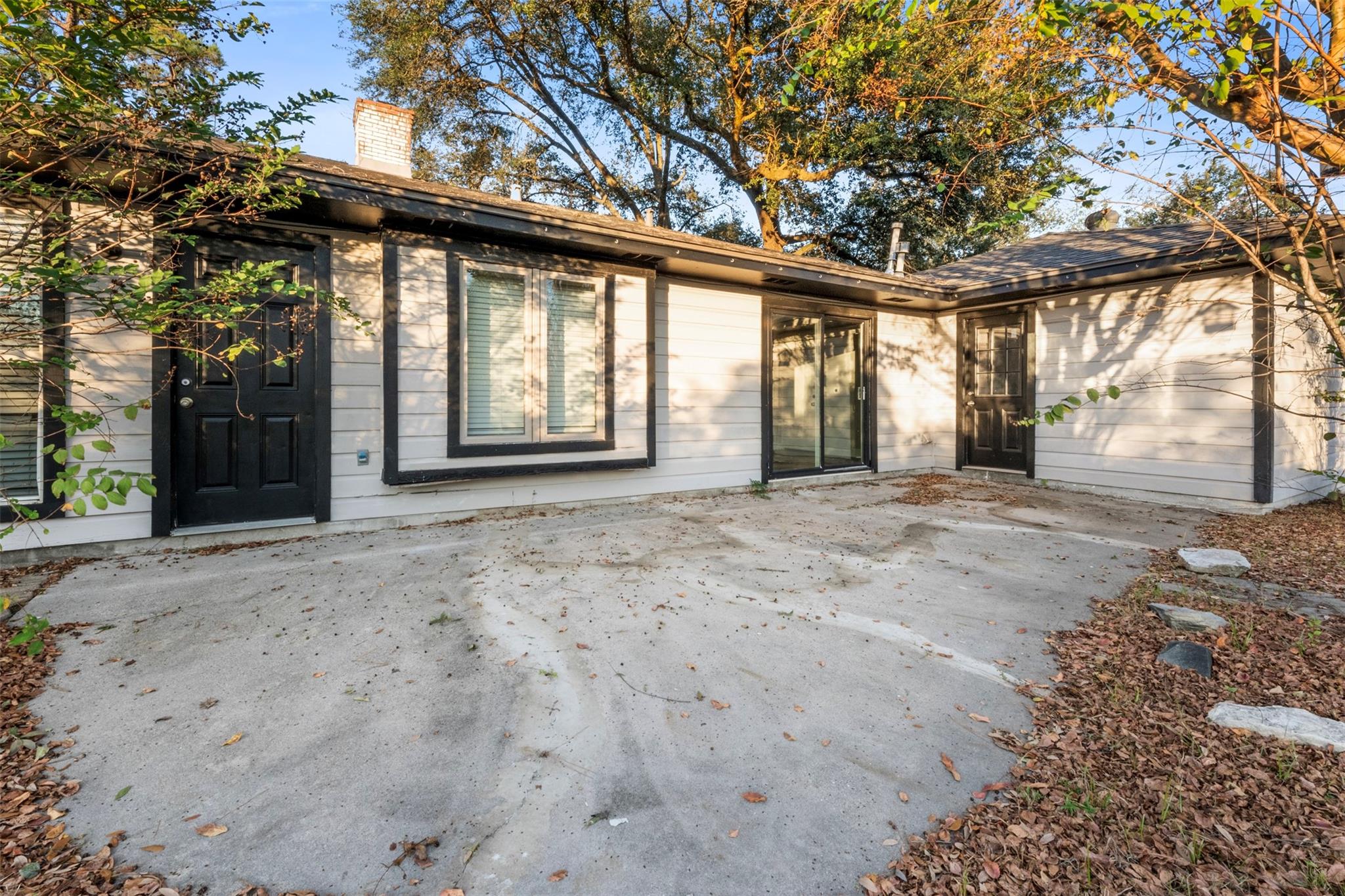 215 Acorn Tree Court