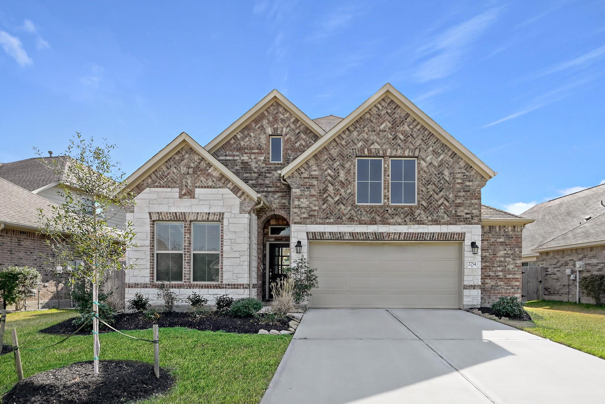 2754 Hidden Hollow Lane