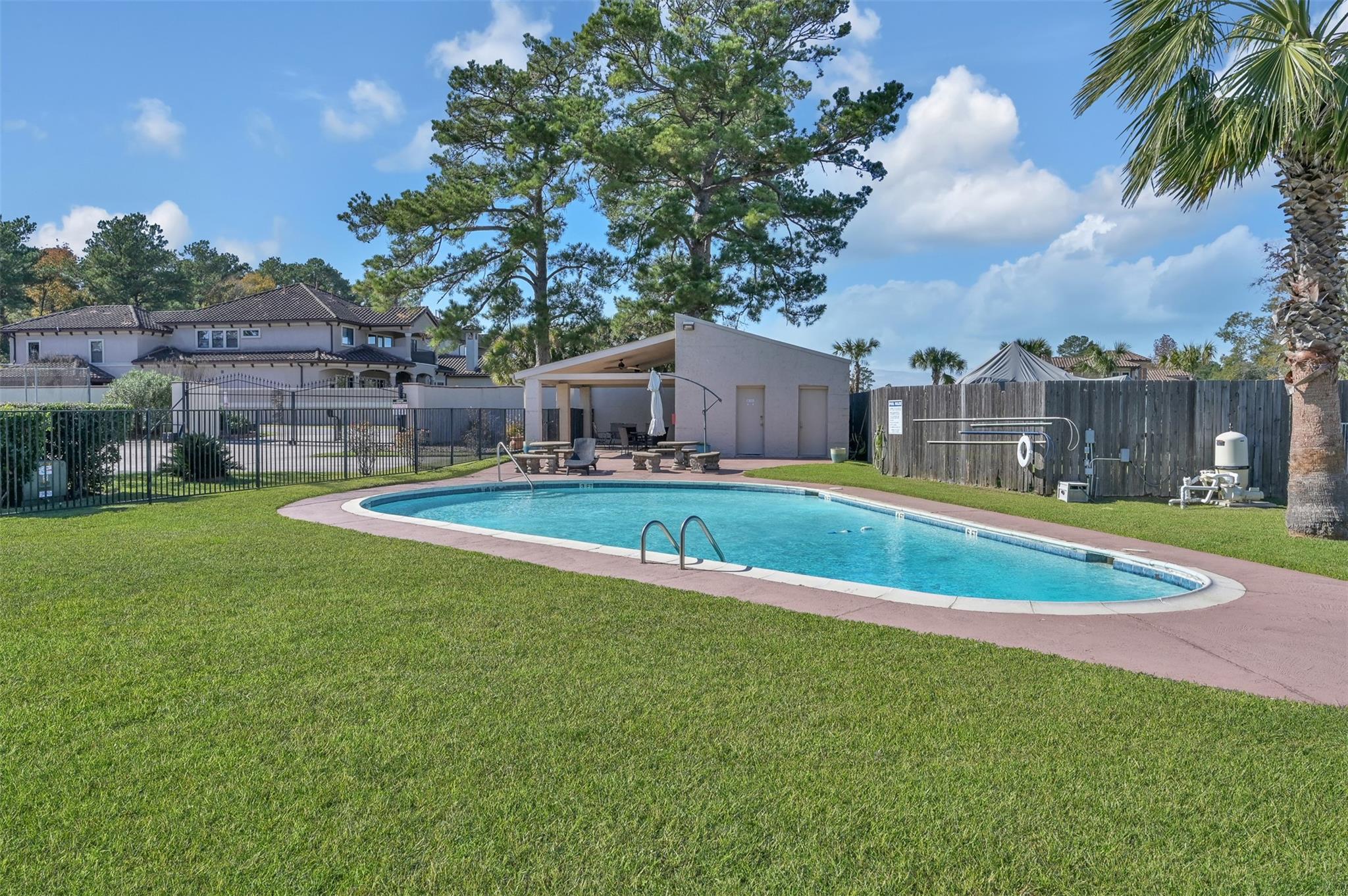 15 Regency Point