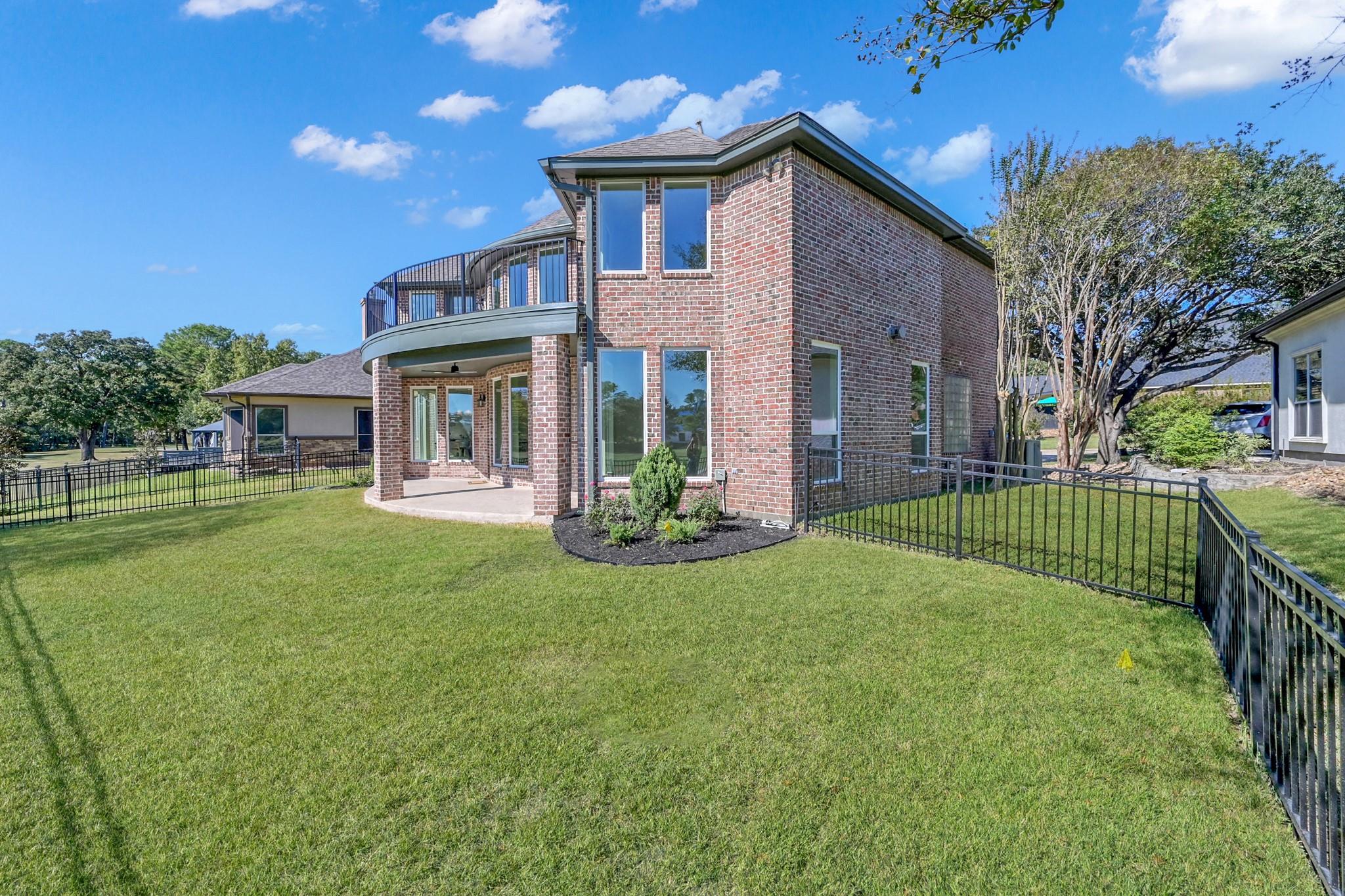 131 Monterrey Road E