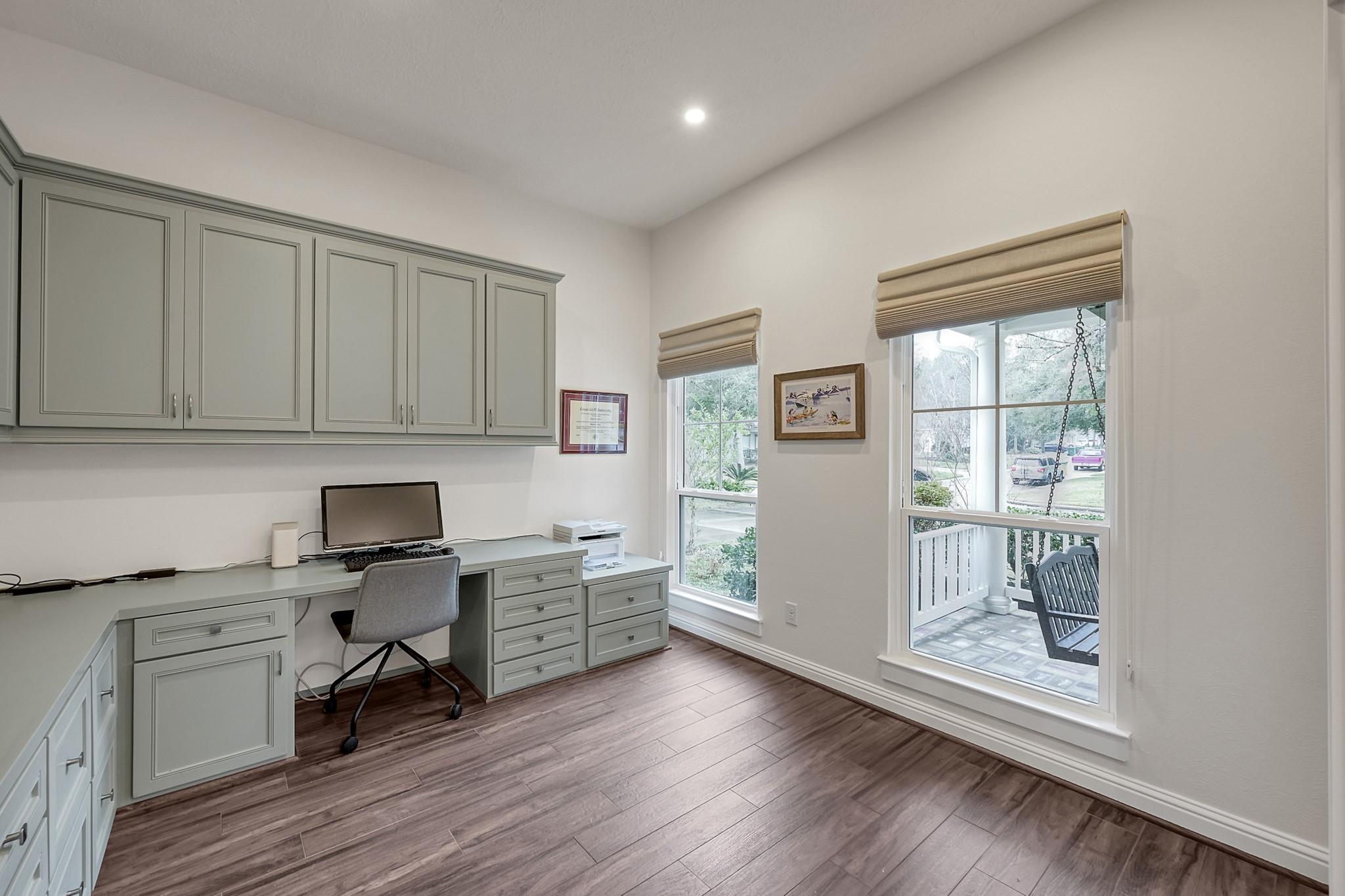 198 Lattice Gate Street