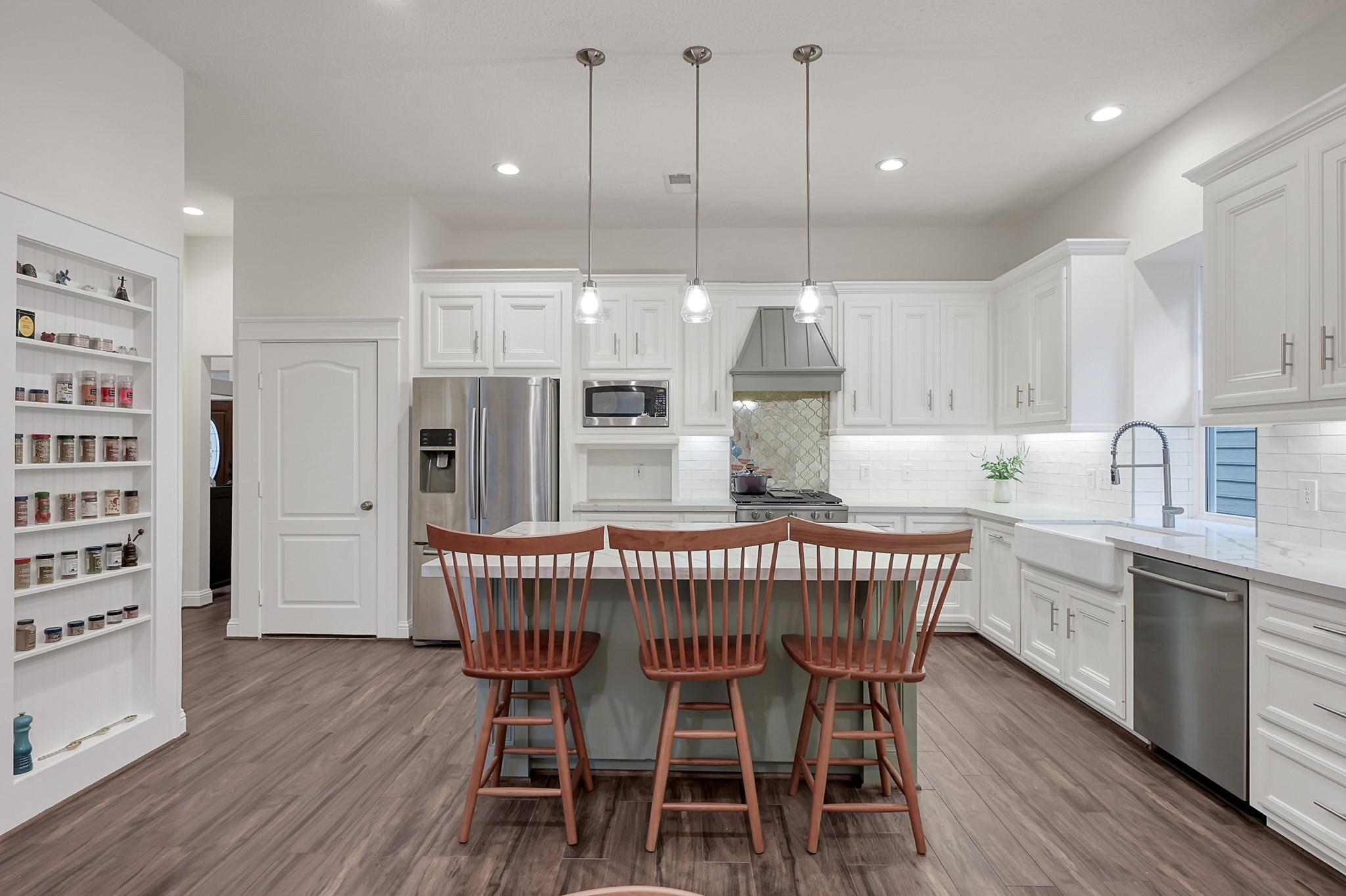 198 Lattice Gate Street